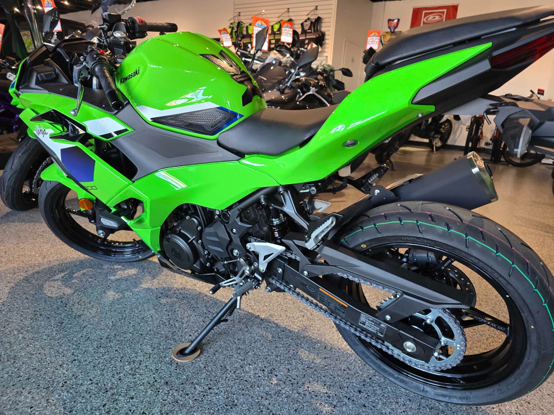 2026 Kawasaki Ninja® 500 SE ABS 5