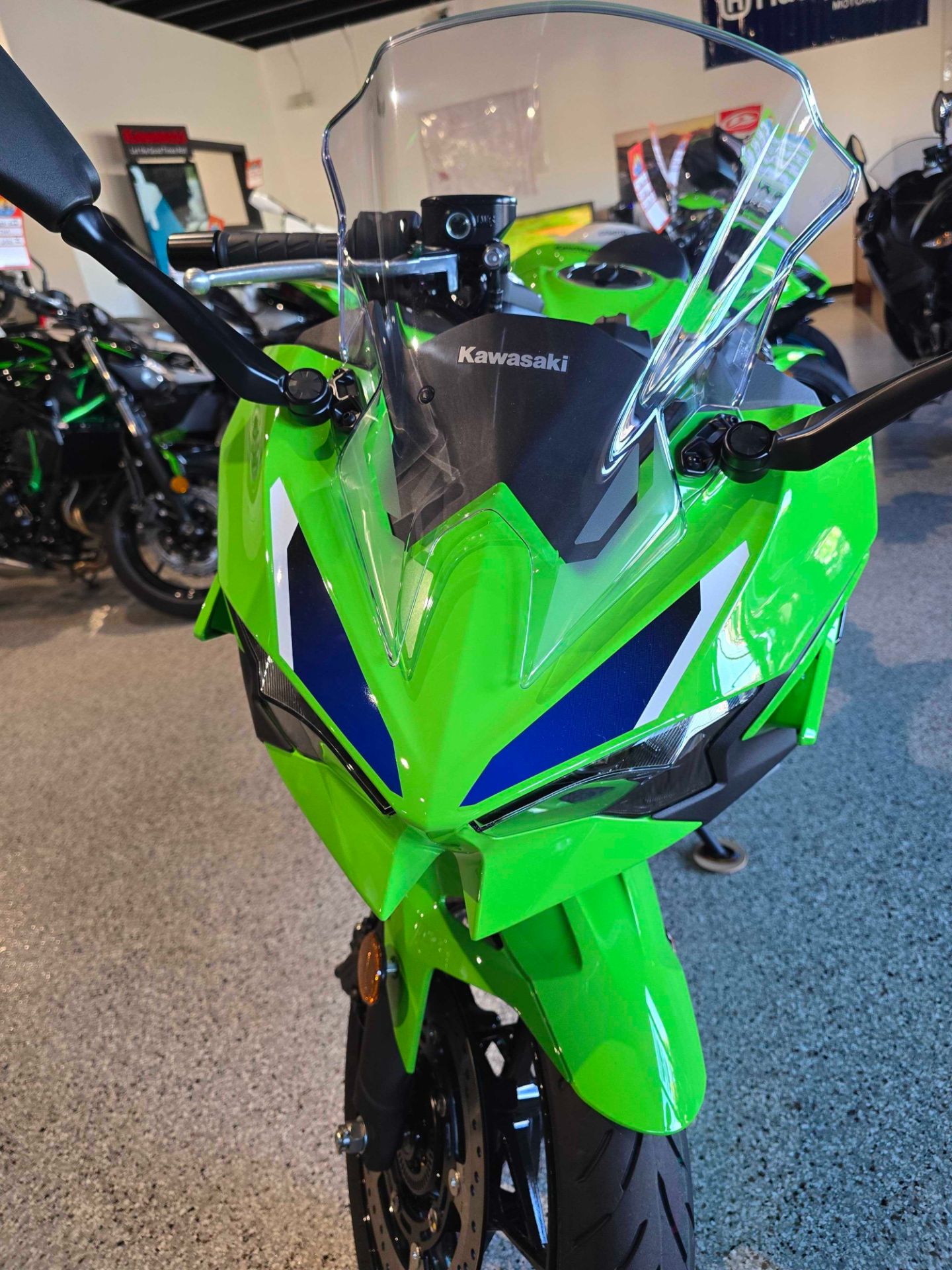 2026 Kawasaki Ninja® 500 SE ABS 8