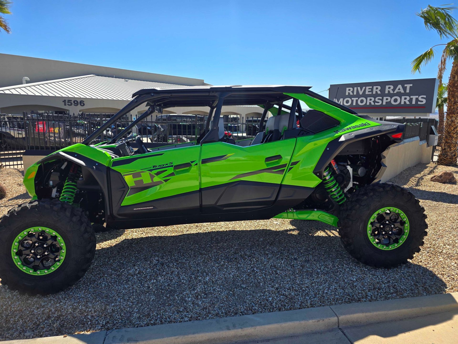 2026 Kawasaki Teryx®5 H2 Deluxe eS 1