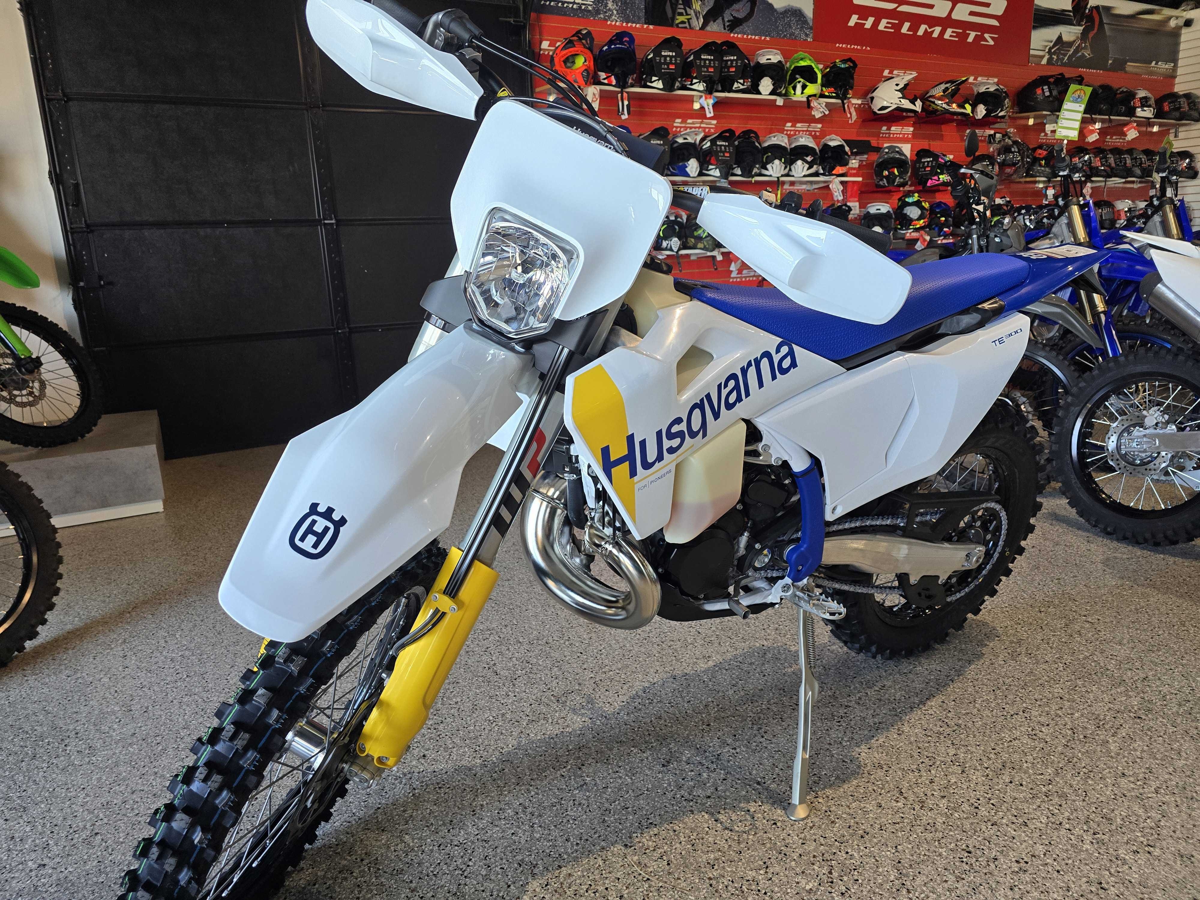 2027 Husqvarna TE 300 2