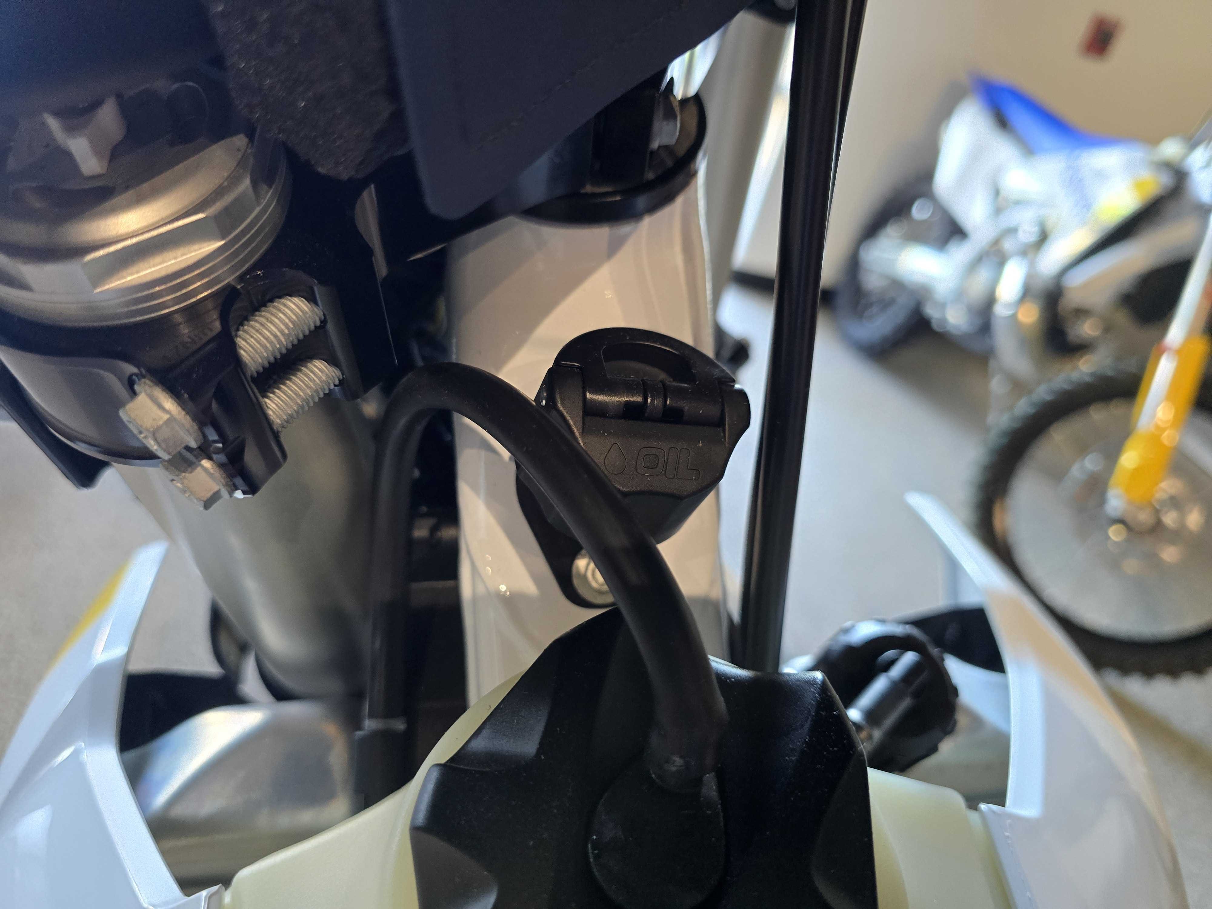 2027 Husqvarna TE 300 11