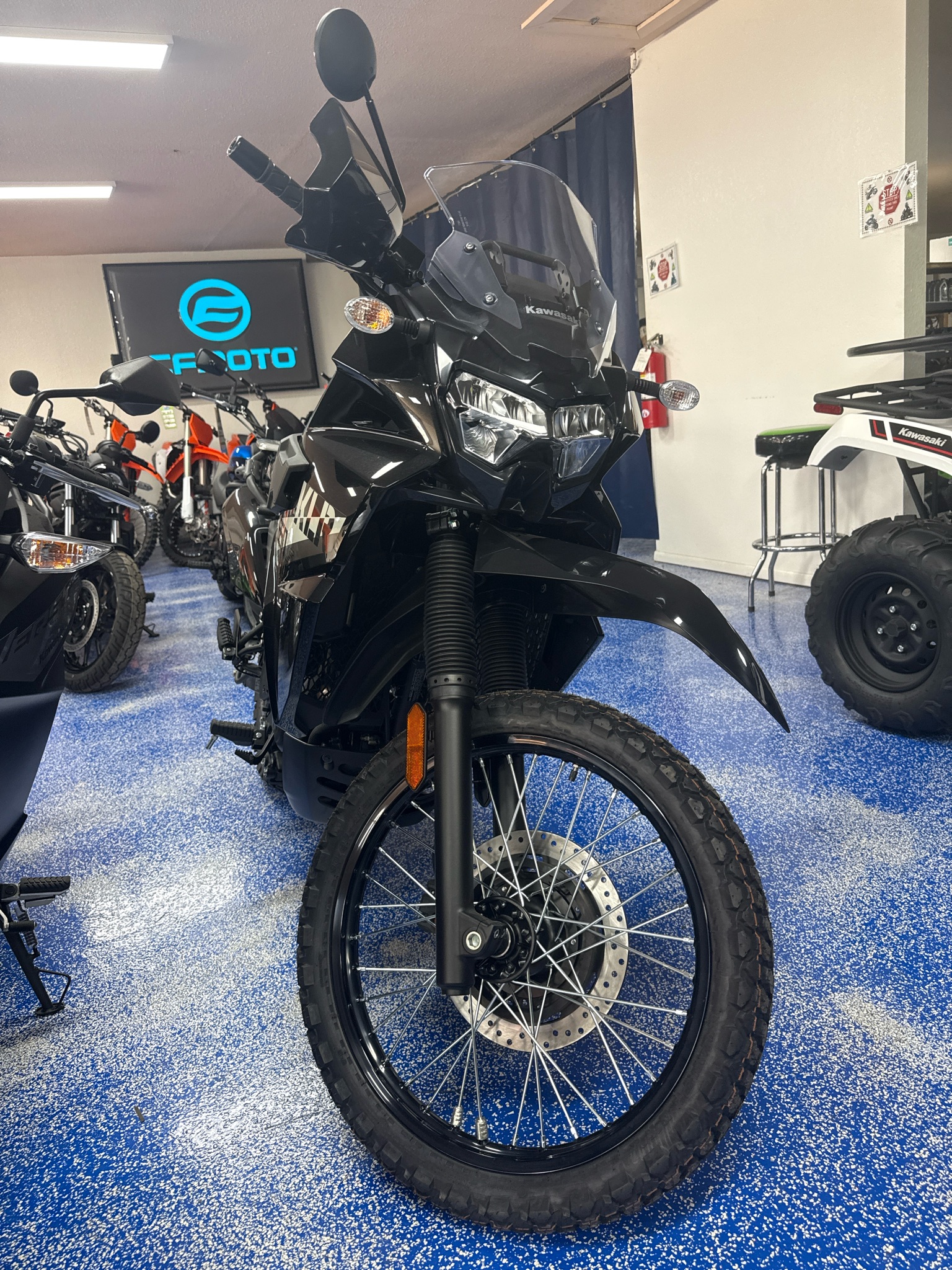 2026 Kawasaki KLR®650 S 5