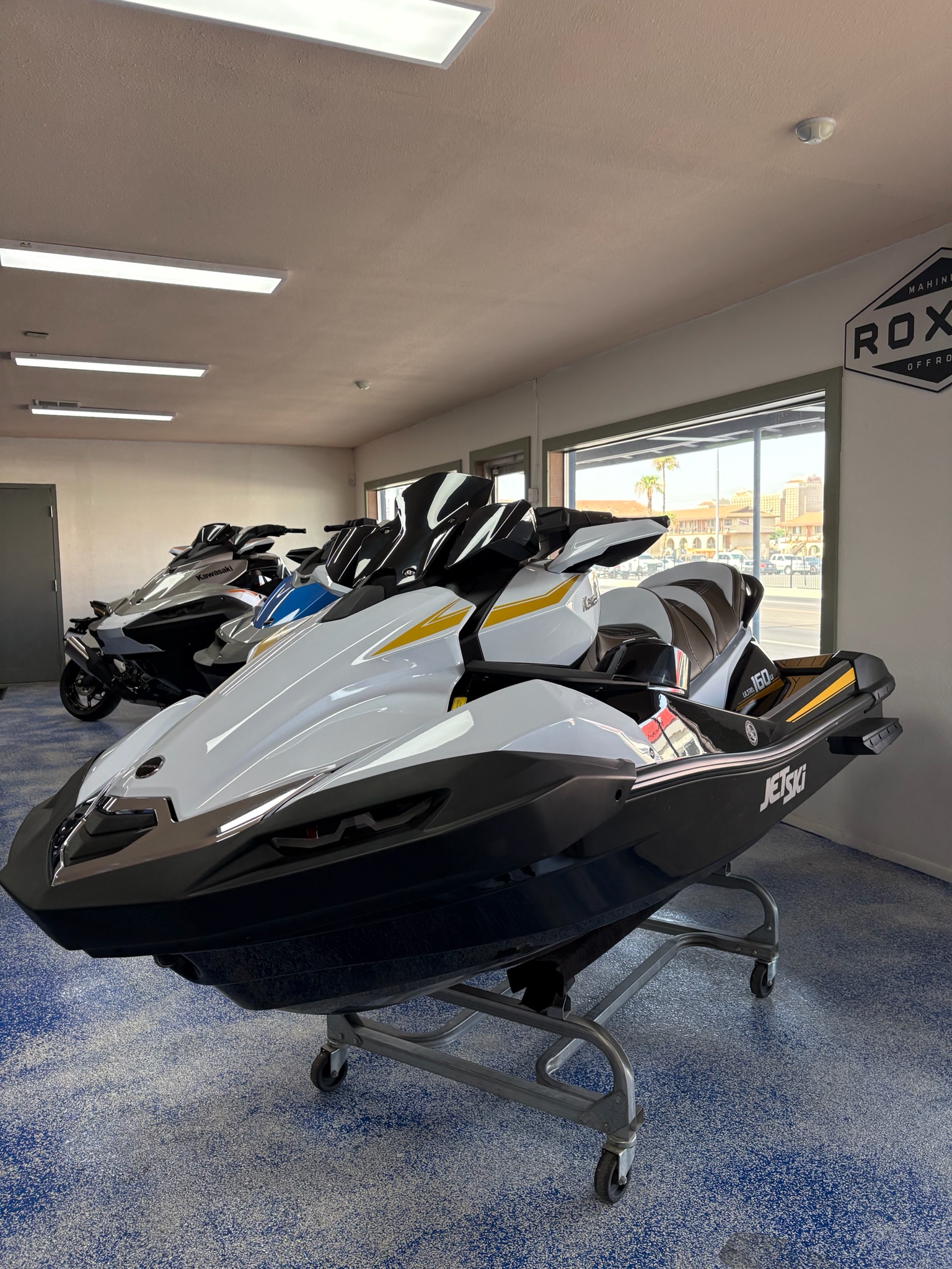 2026 Kawasaki Jet Ski® Ultra® 160LX 2