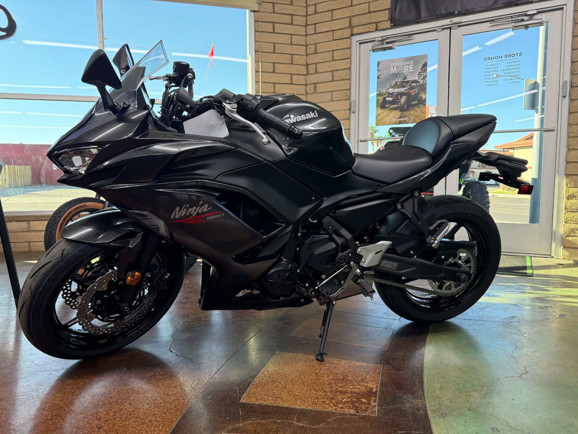2026 Kawasaki Ninja® 650 4