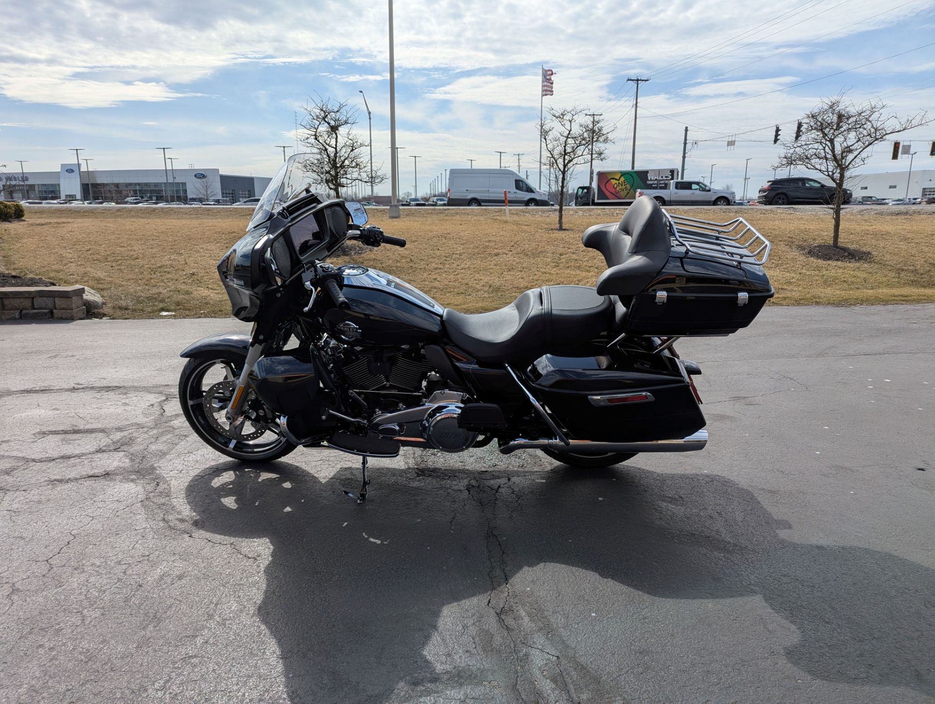 2025 Harley-Davidson Street Glide® Ultra 3