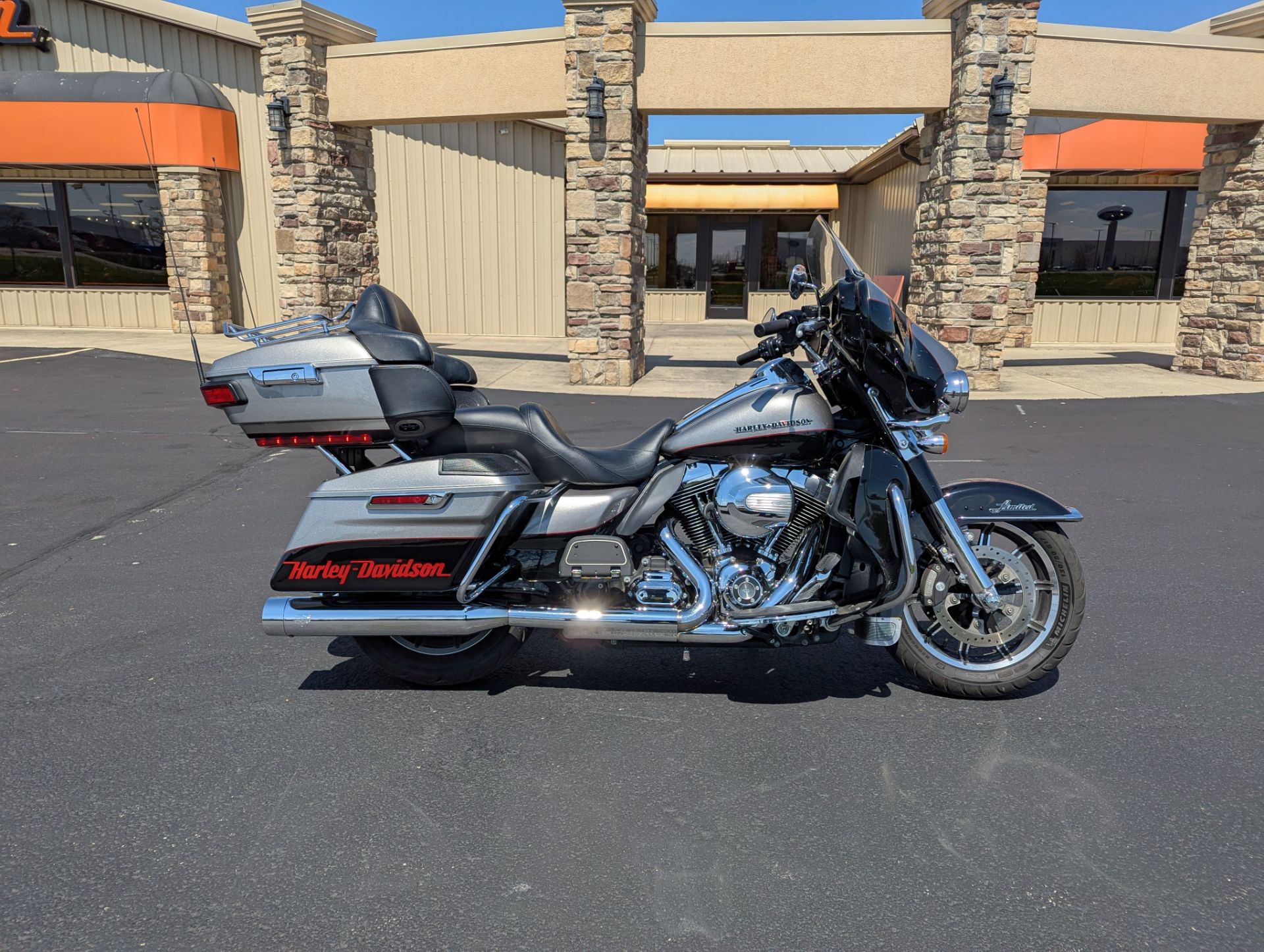 Used 2016 Harley-Davidson Ultra Limited Billet Silver Vivid