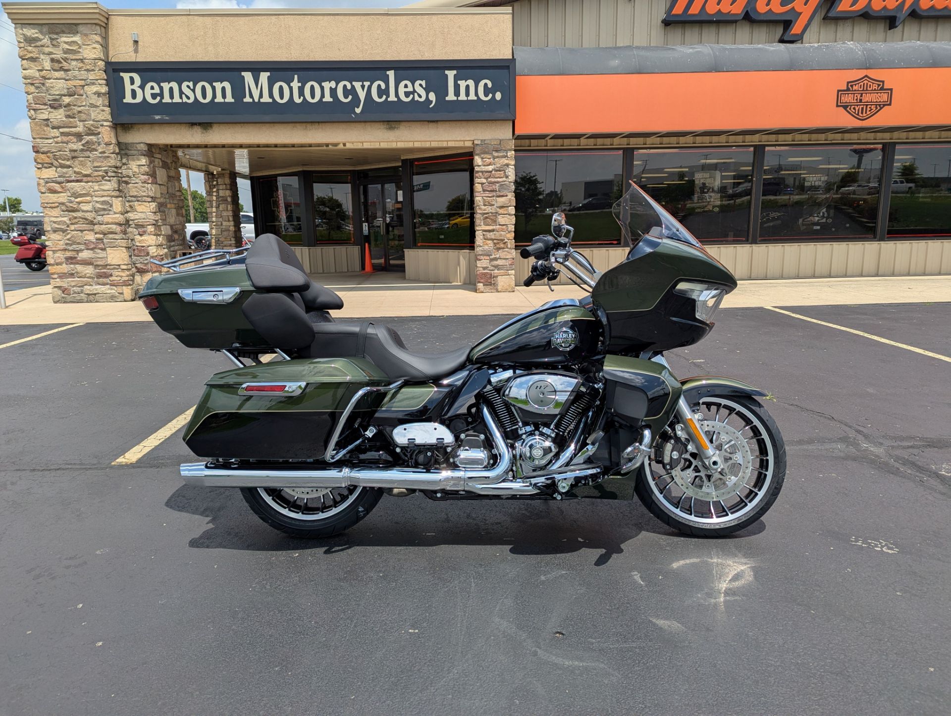 2026 Harley-Davidson Road Glide® Limited 1