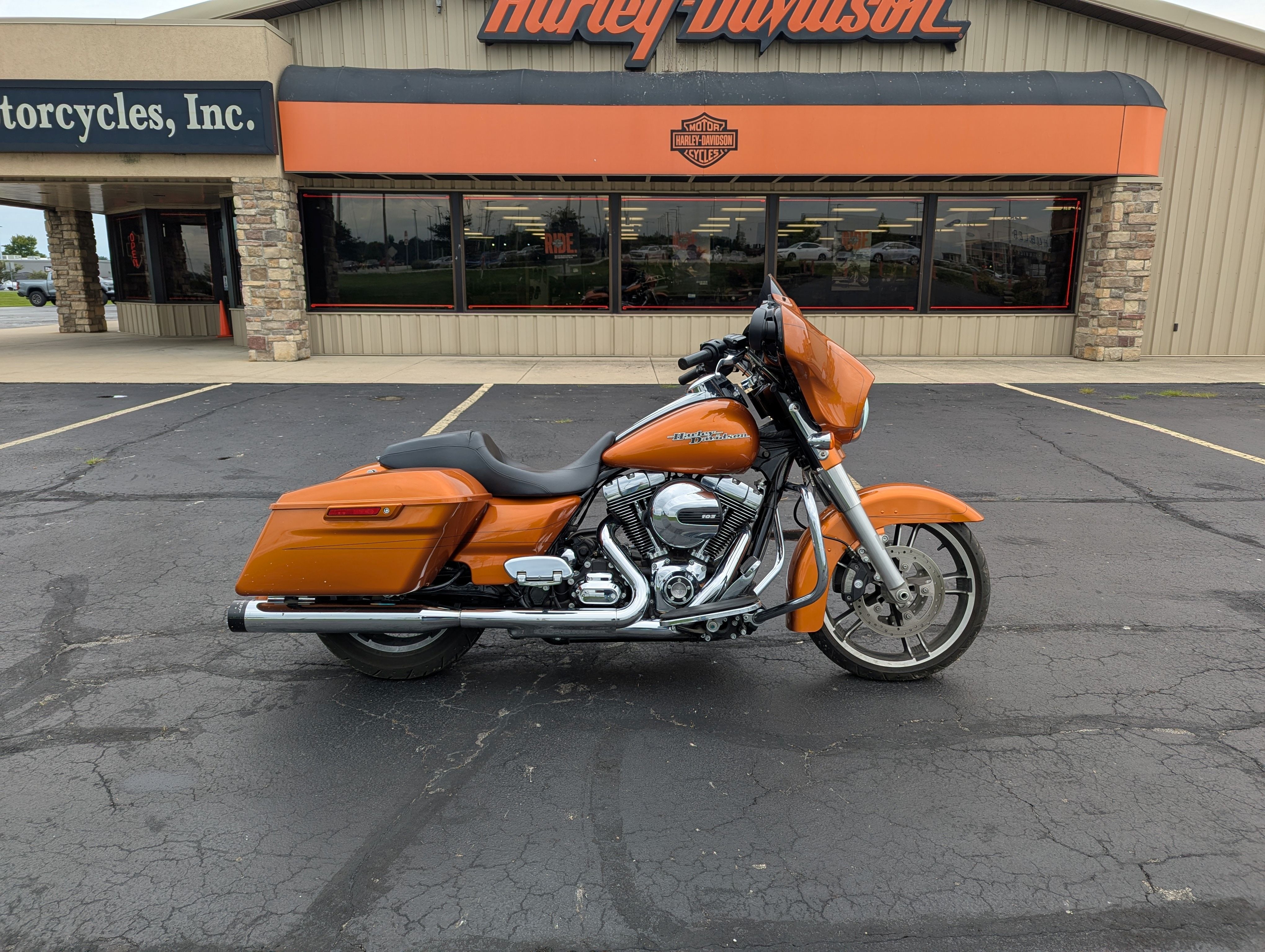 2015 Harley-Davidson Street Glide® Special 1
