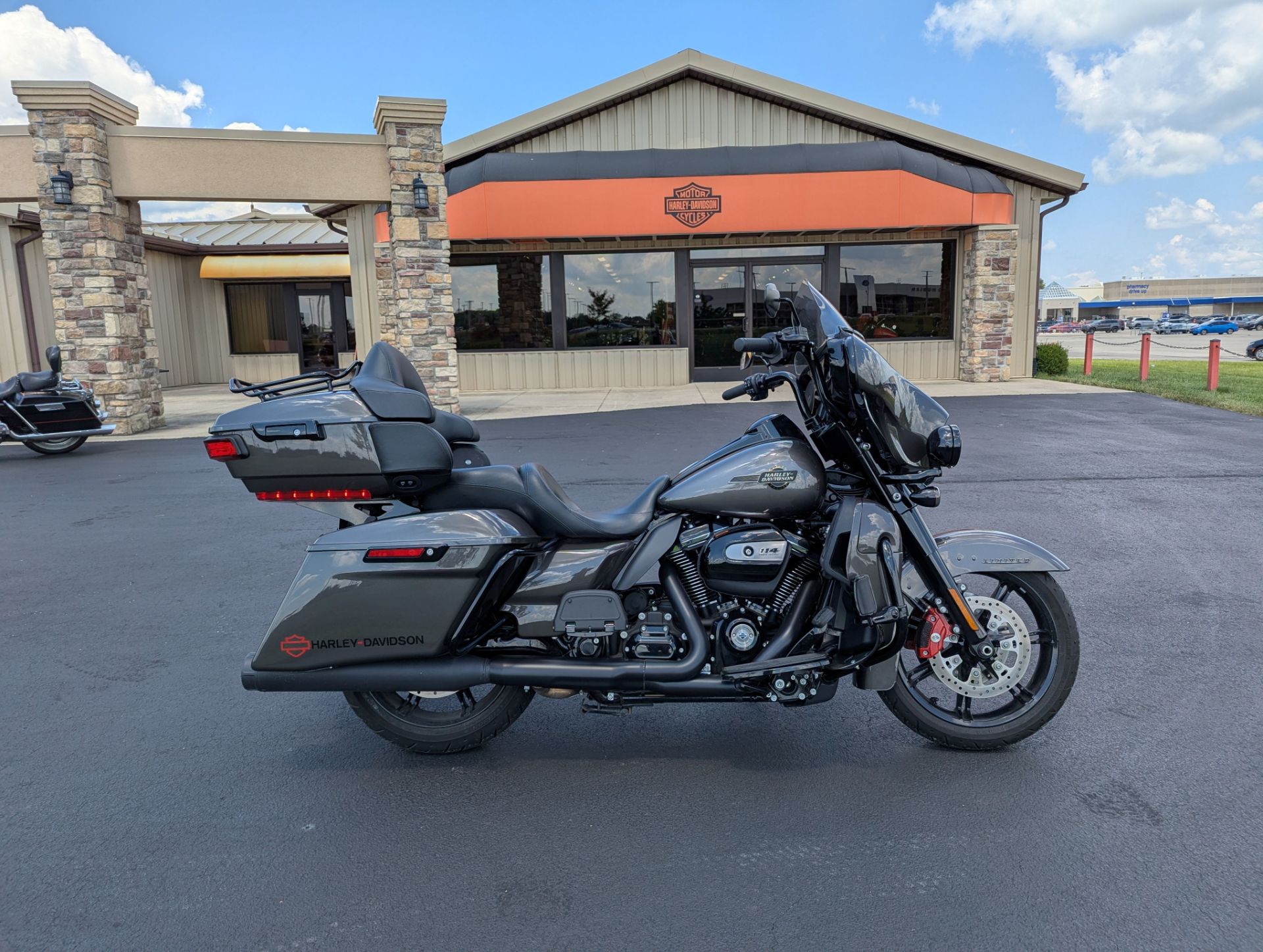 Unit Tornado 160　23-24 Used 2023 Harley-Davidson Ultra Limited Gray Haze (Black