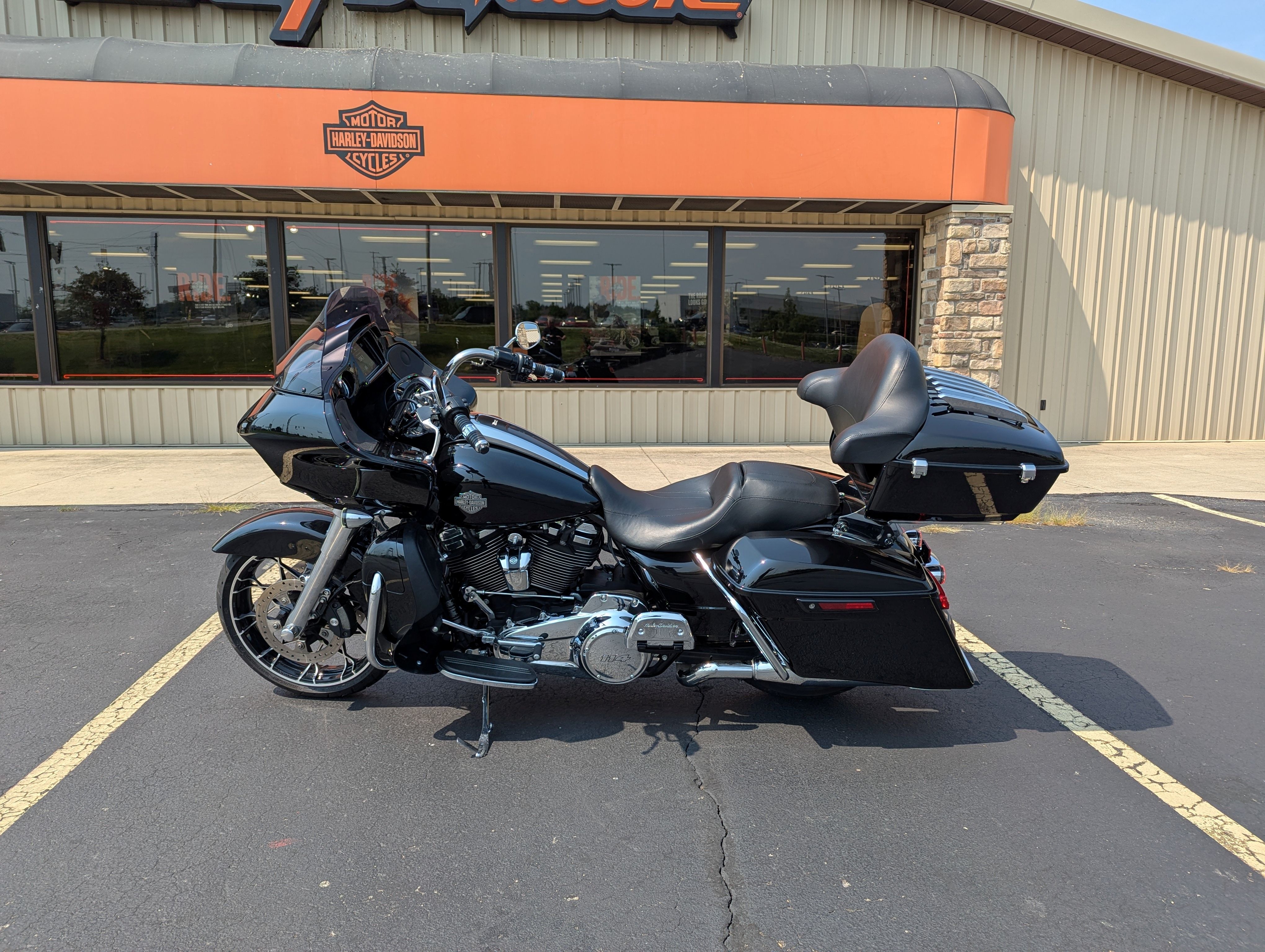 2022 Harley-Davidson Road Glide® Special 3