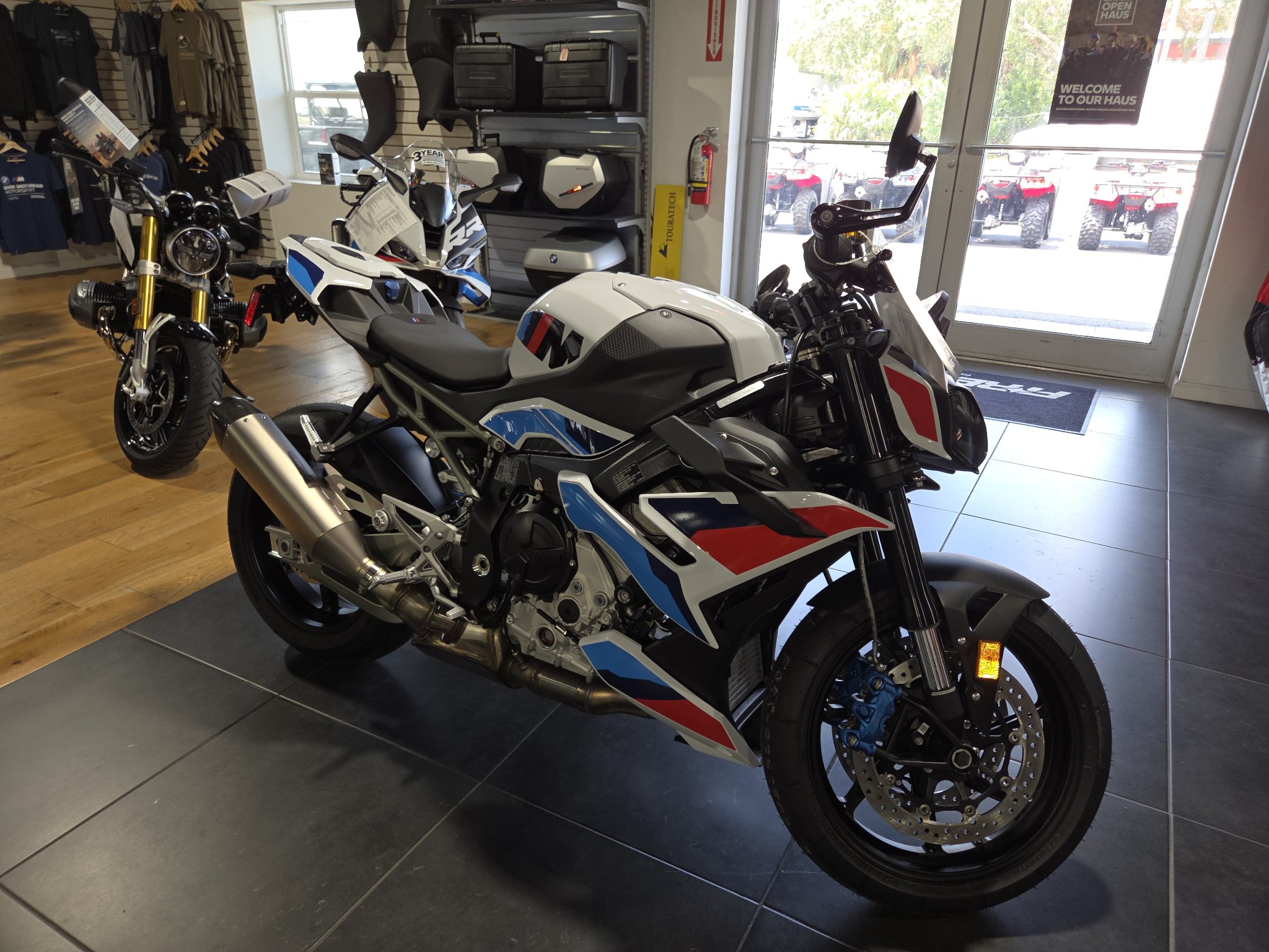2026 BMW M 1000 R 1