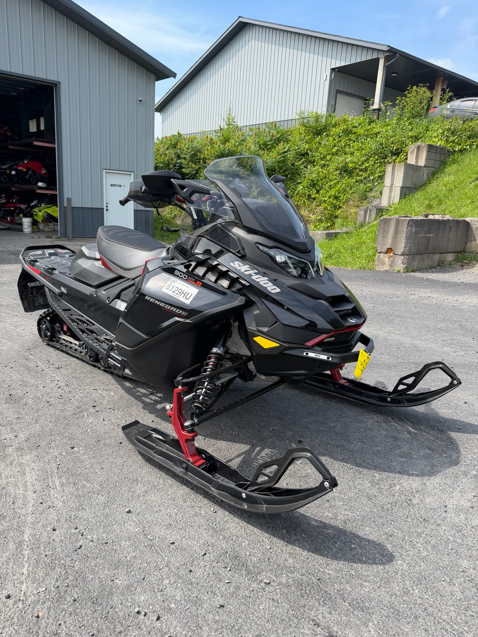 2025 Ski-Doo Renegade Adrenaline w/ Enduro Package 900 ACE Turb 1