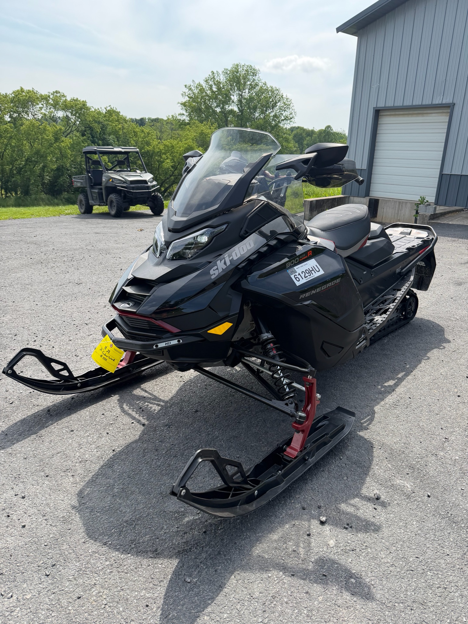 2025 Ski-Doo Renegade Adrenaline w/ Enduro Package 900 ACE Turb 3