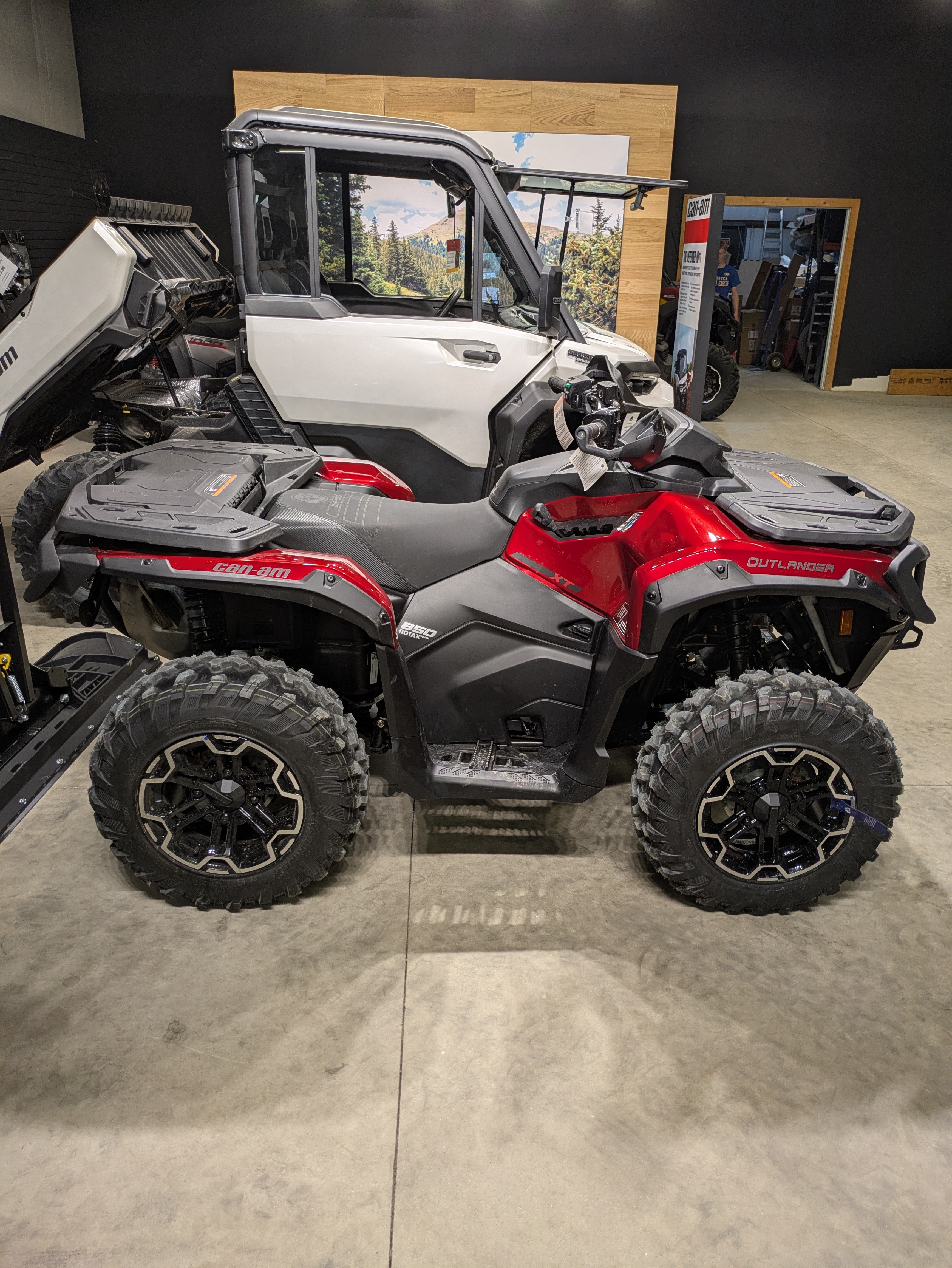 2026 Can-Am™ Outlander XT 850 3