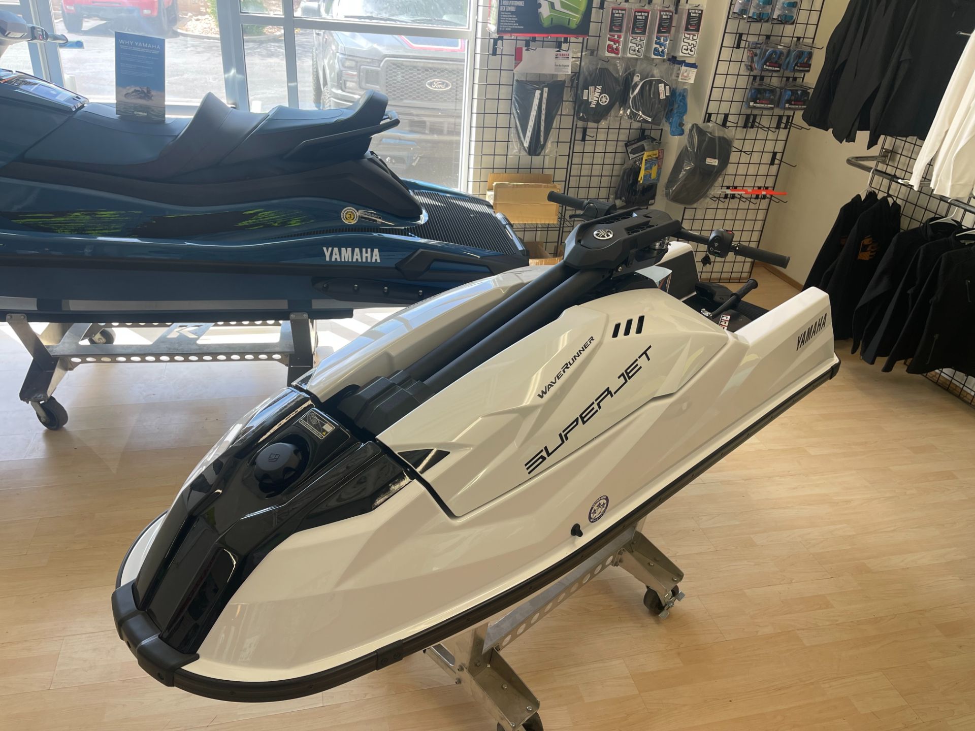 2025 Yamaha SuperJet in Phoenix, Arizona - Photo 3