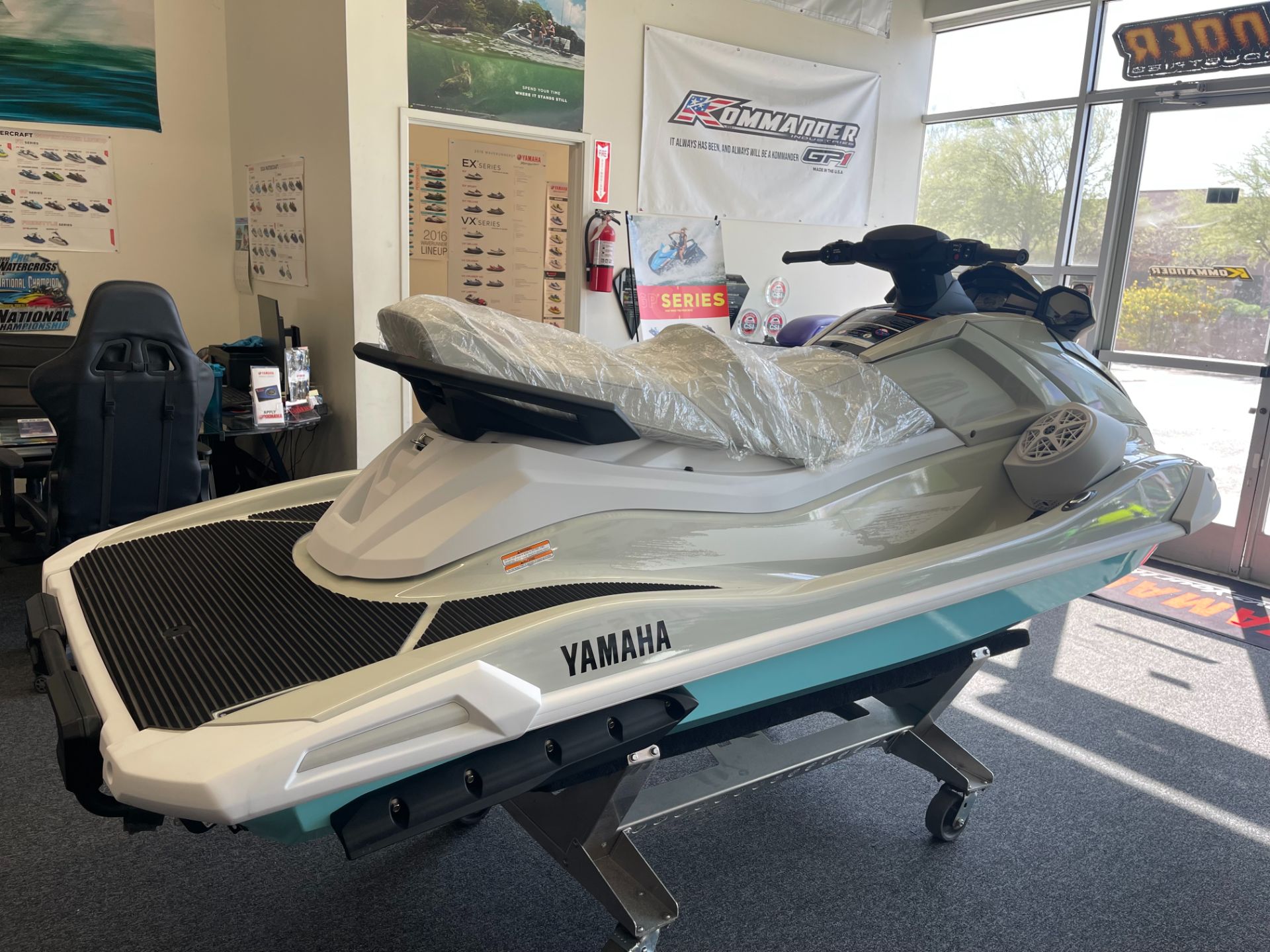 2025 Yamaha VX Cruiser HO with Audio in Phoenix, Arizona - Photo 3
