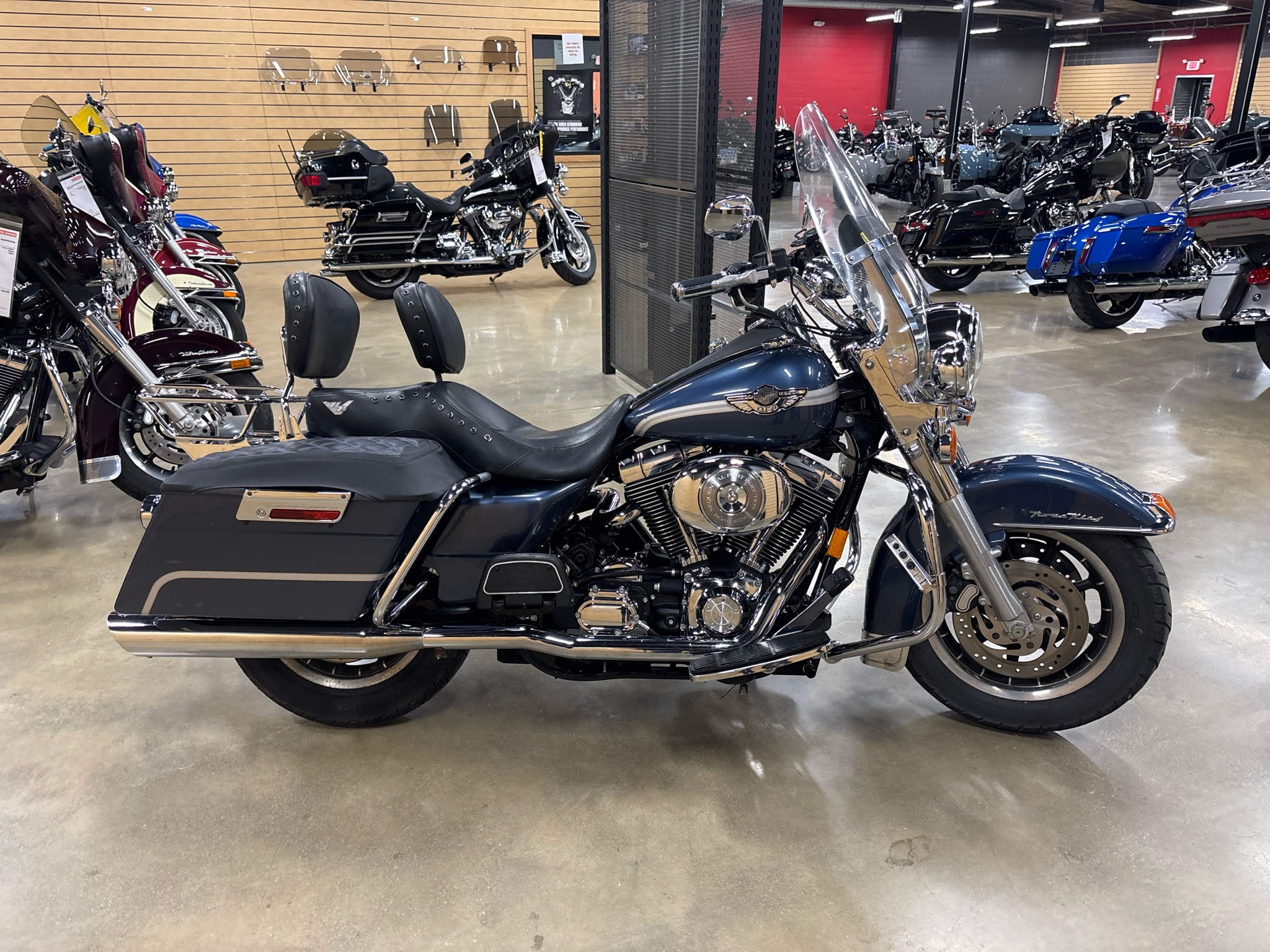 2003 Harley-Davidson FLHR/FLHRI Road King® 1