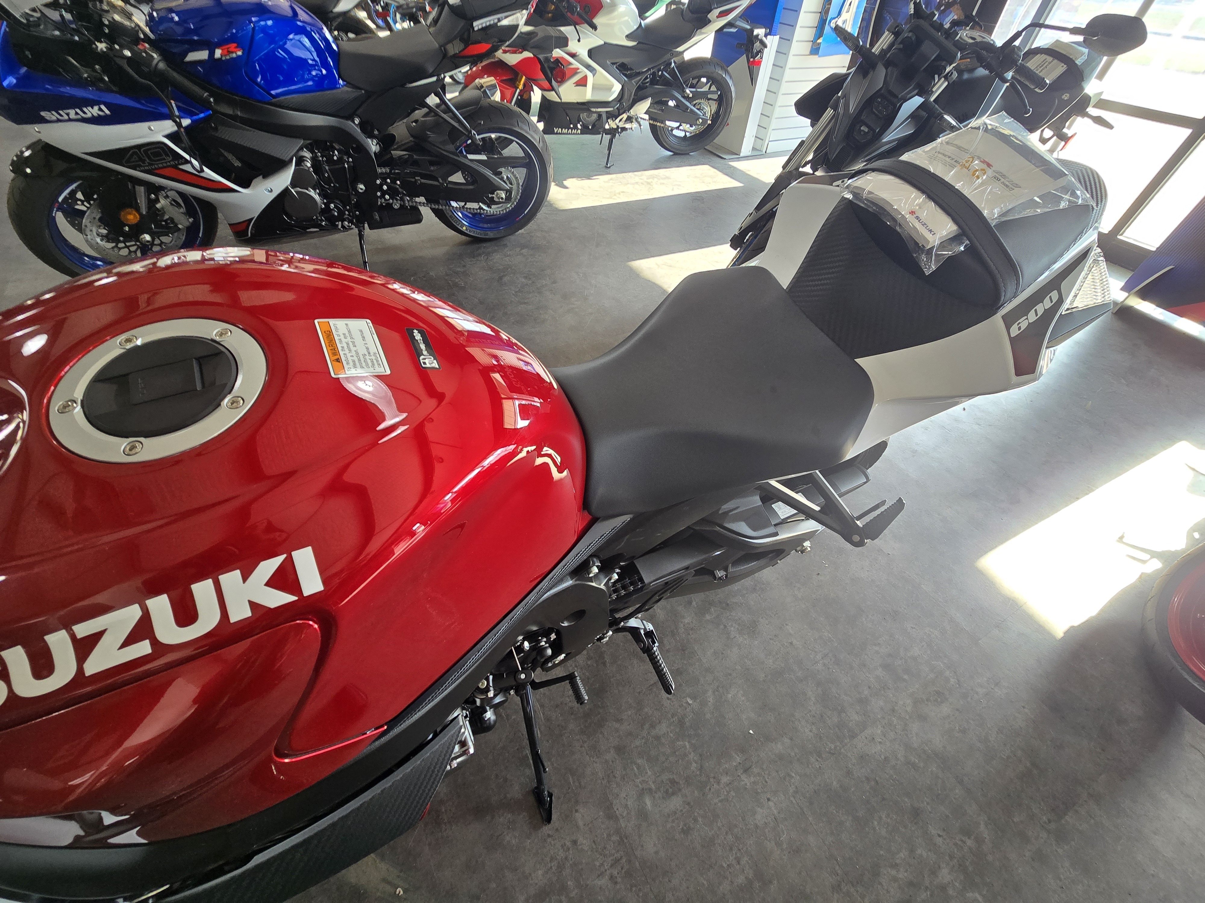 2027 Suzuki GSX-R600 6