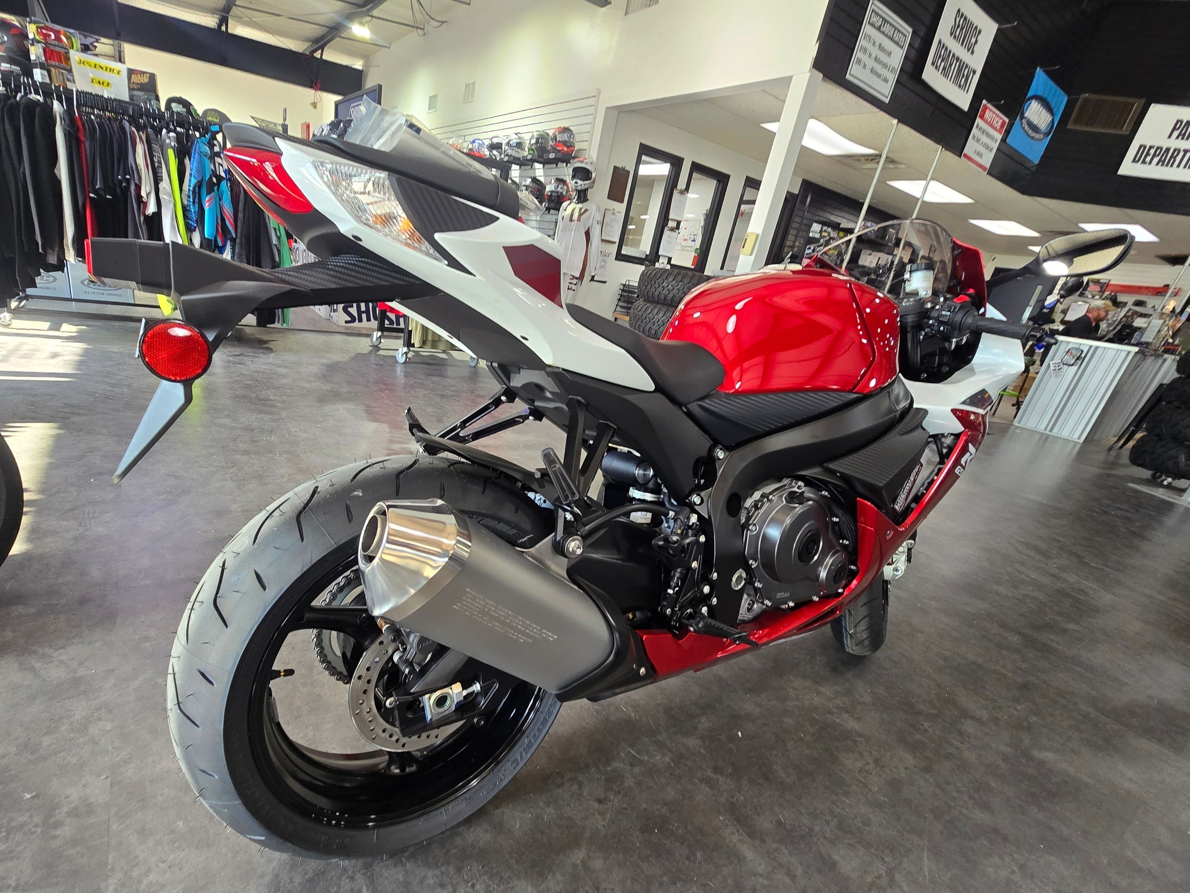 2027 Suzuki GSX-R600 4