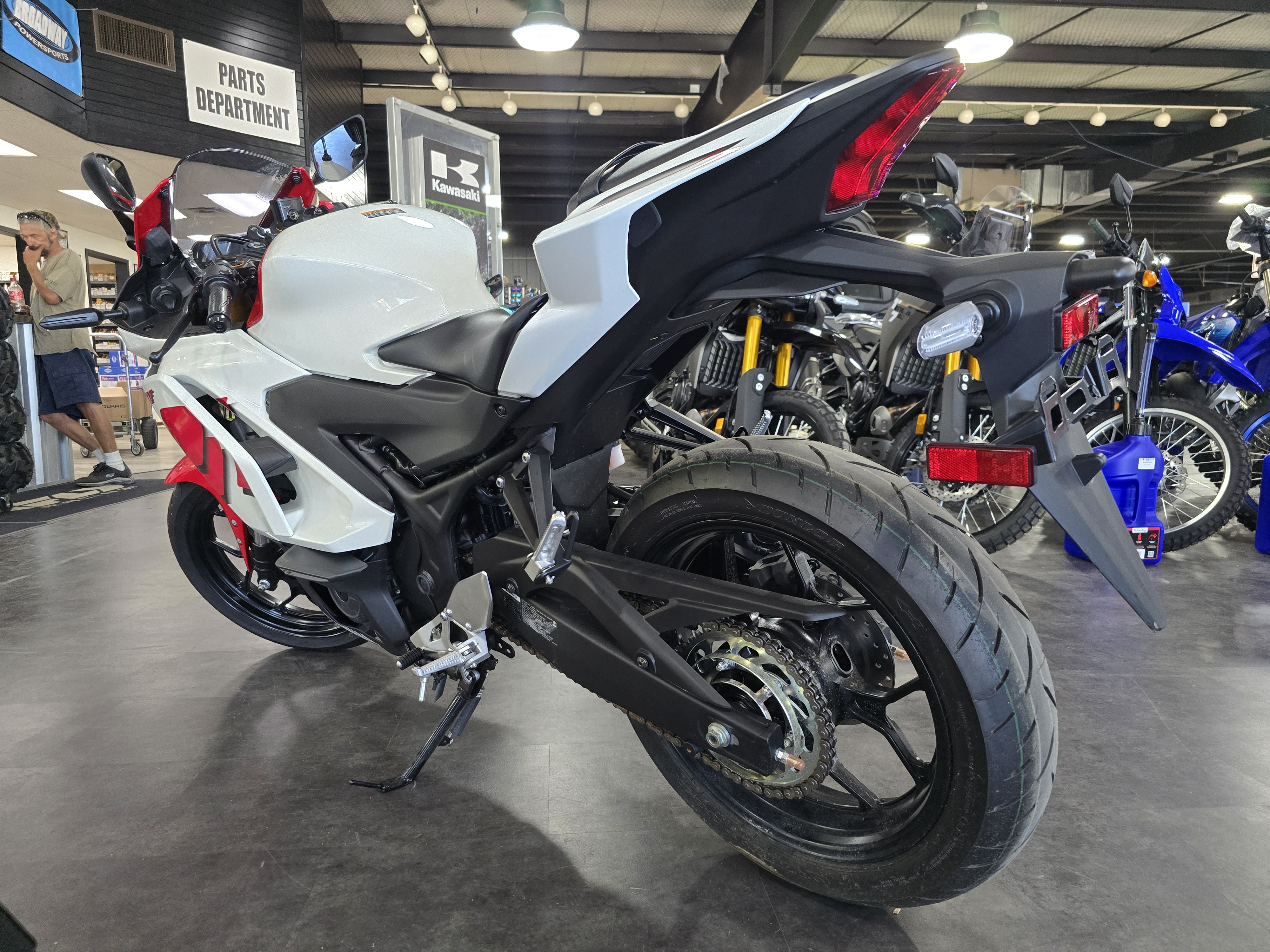 2026 Yamaha YZF-R3 4