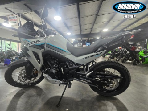 2026 Honda Transalp E-Clutch — photo 1 of 8
