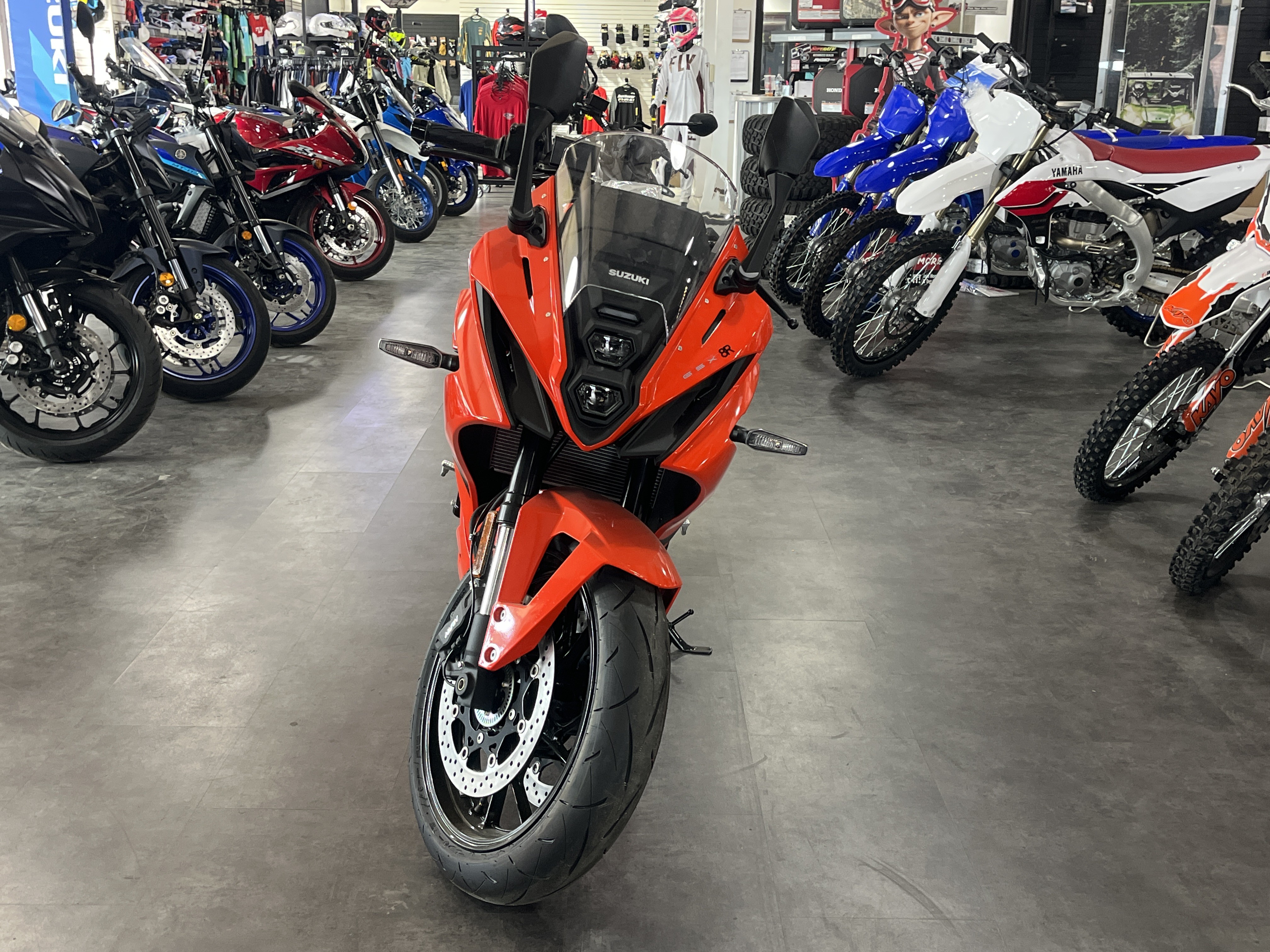 2026 Suzuki GSX-8R 3