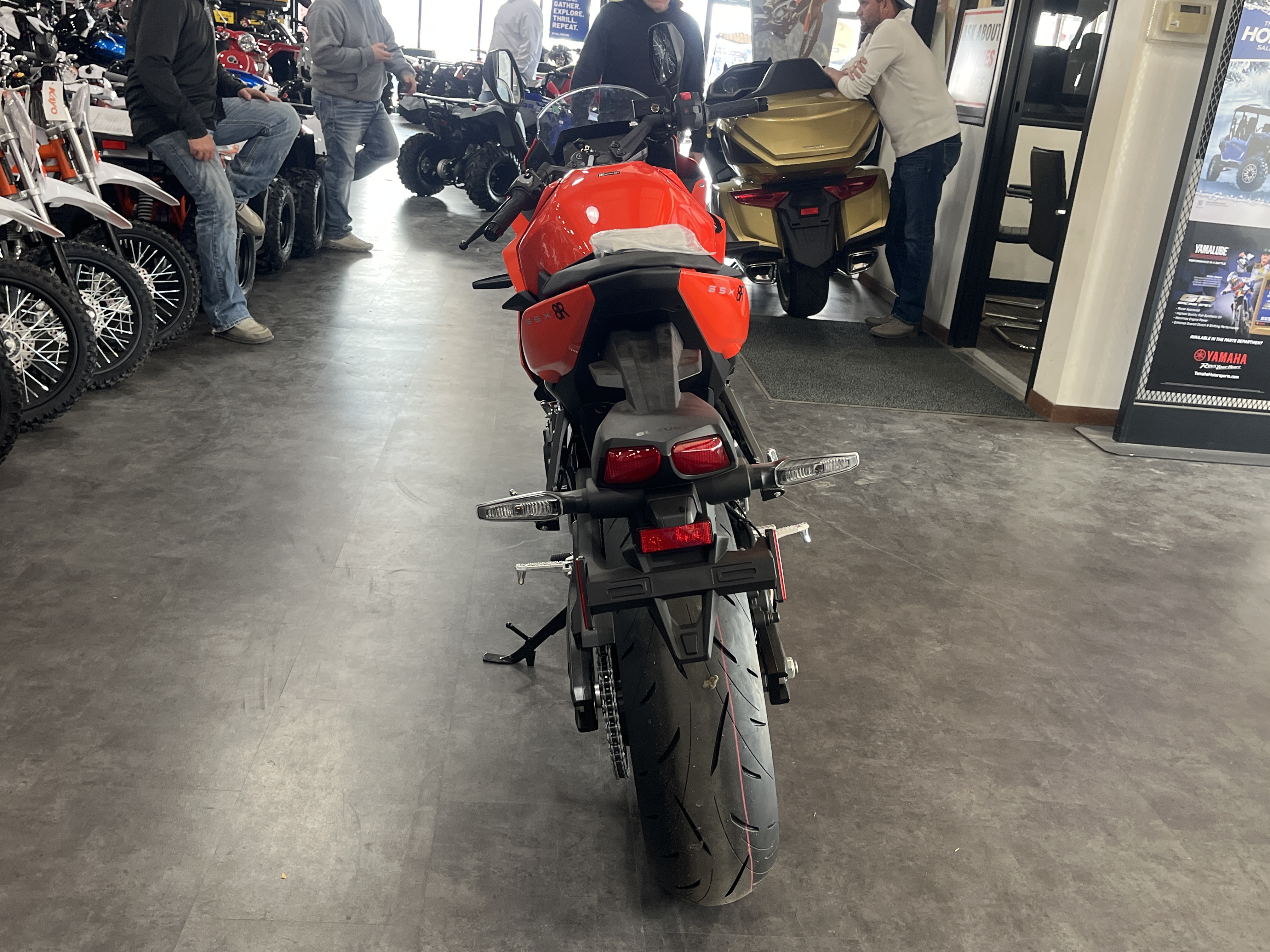 2026 Suzuki GSX-8R 4