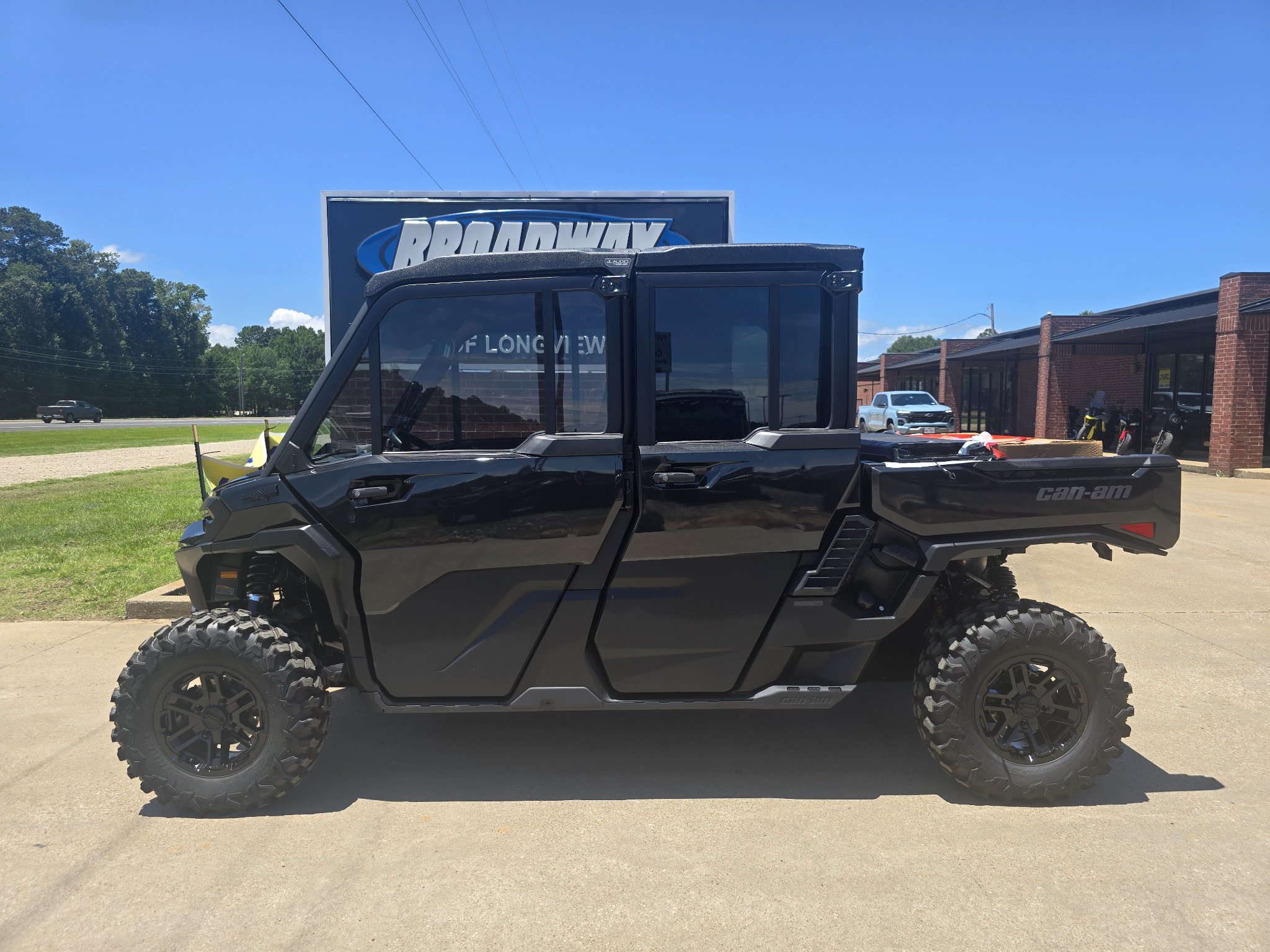 2026 Can-Am Defender MAX Lone Star CAB HD11