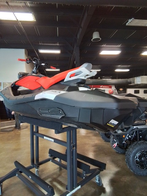 2025 Sea-Doo Spark for 3 90 hp + Convenience package with iBR and audio in option in Greenville, Texas - Photo 6