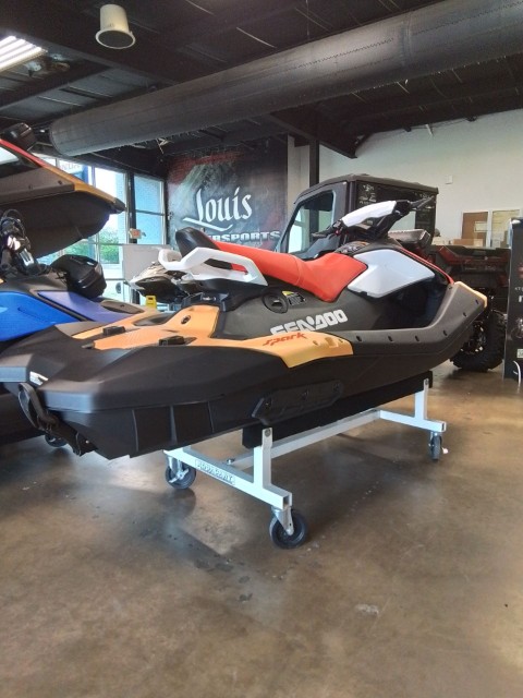 2025 Sea-Doo Spark for 3 90 hp + Convenience package with iBR and audio in option in Greenville, Texas - Photo 5