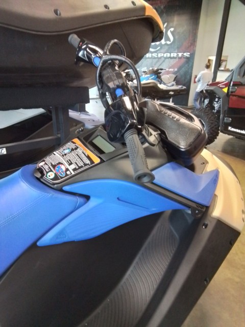 2025 Sea-Doo Spark Trixx for 3 + iBR and audio in option in Greenville, Texas - Photo 5