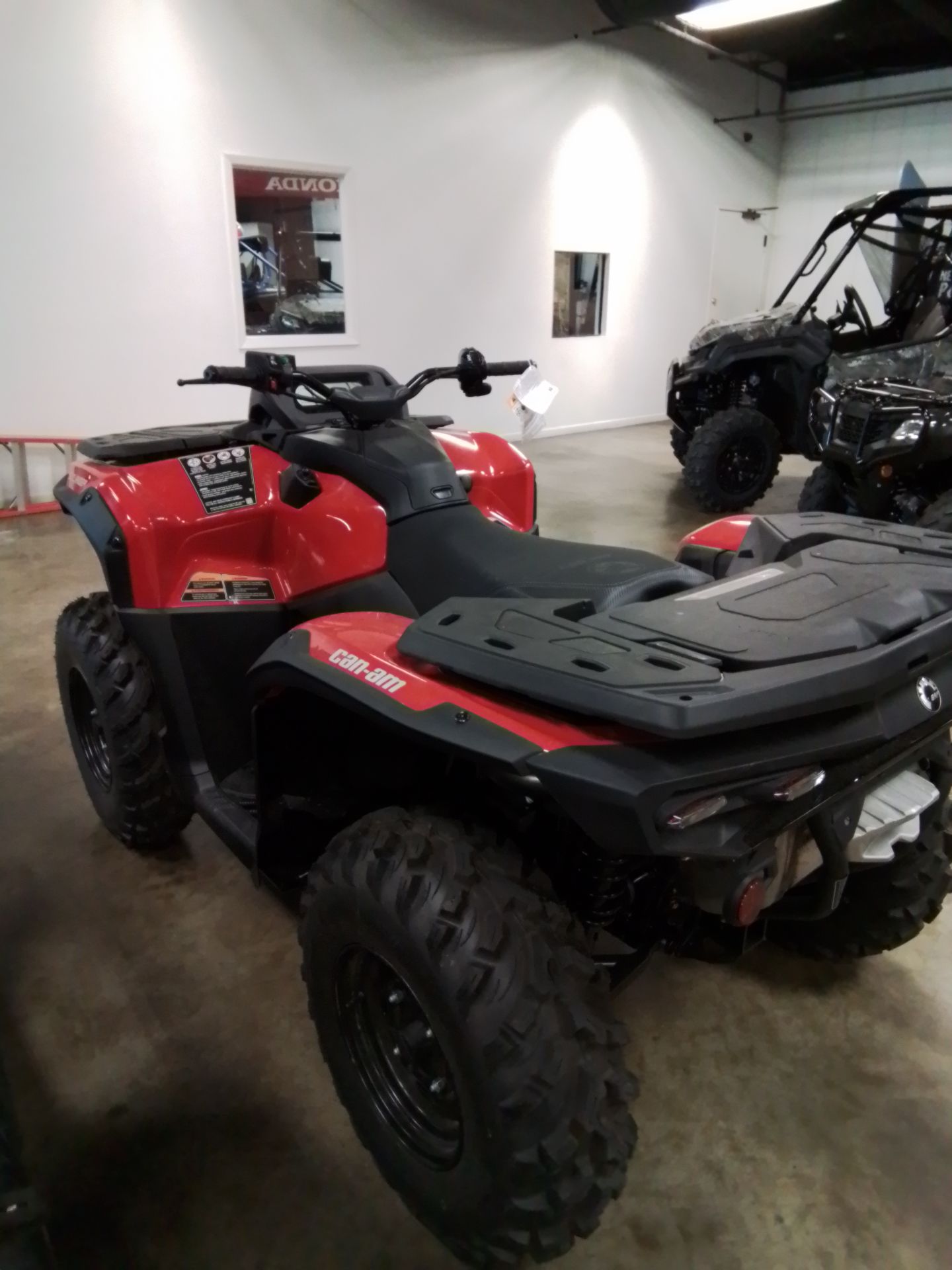 2025 Can-Am Outlander 850 in Greenville, Texas - Photo 6