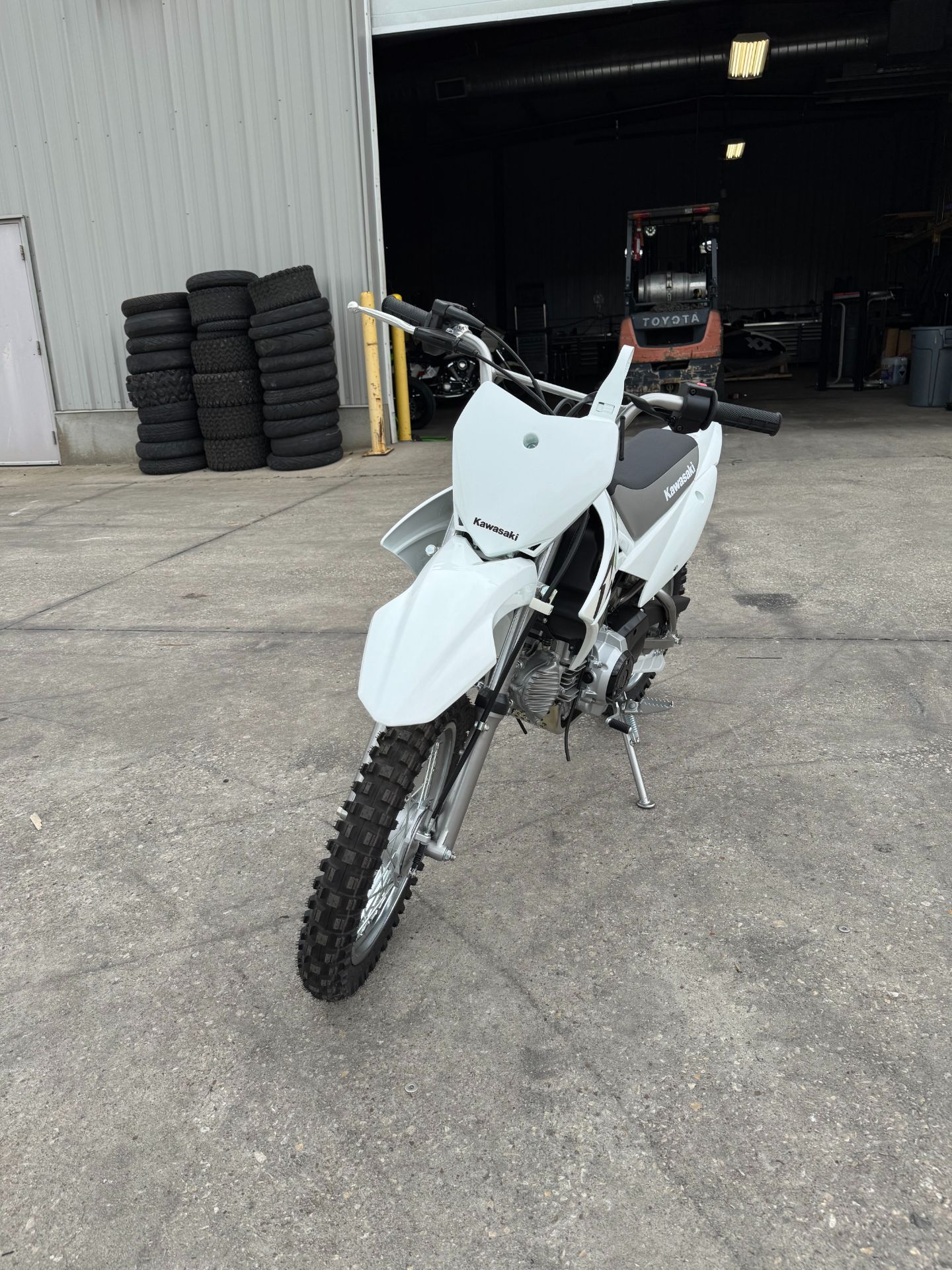 2026 Kawasaki KLX®110R 3