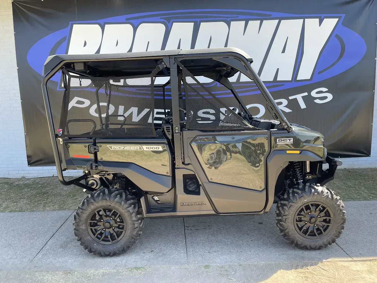 2026 Honda Pioneer 1000-5 Deluxe 2