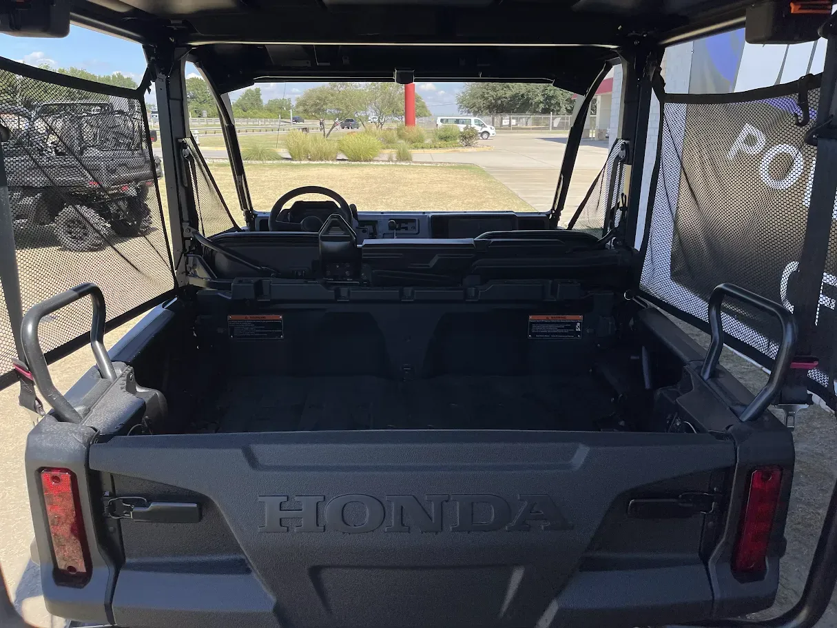 2026 Honda Pioneer 1000-5 Deluxe 7