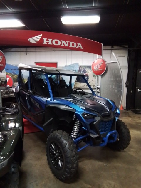 2025 Honda Talon 1000X-4 FOX Live Valve in Greenville, Texas - Photo 3