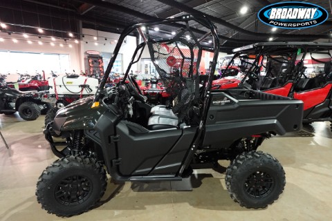 2026 Honda Pioneer 700 Deluxe — photo 1 of 10