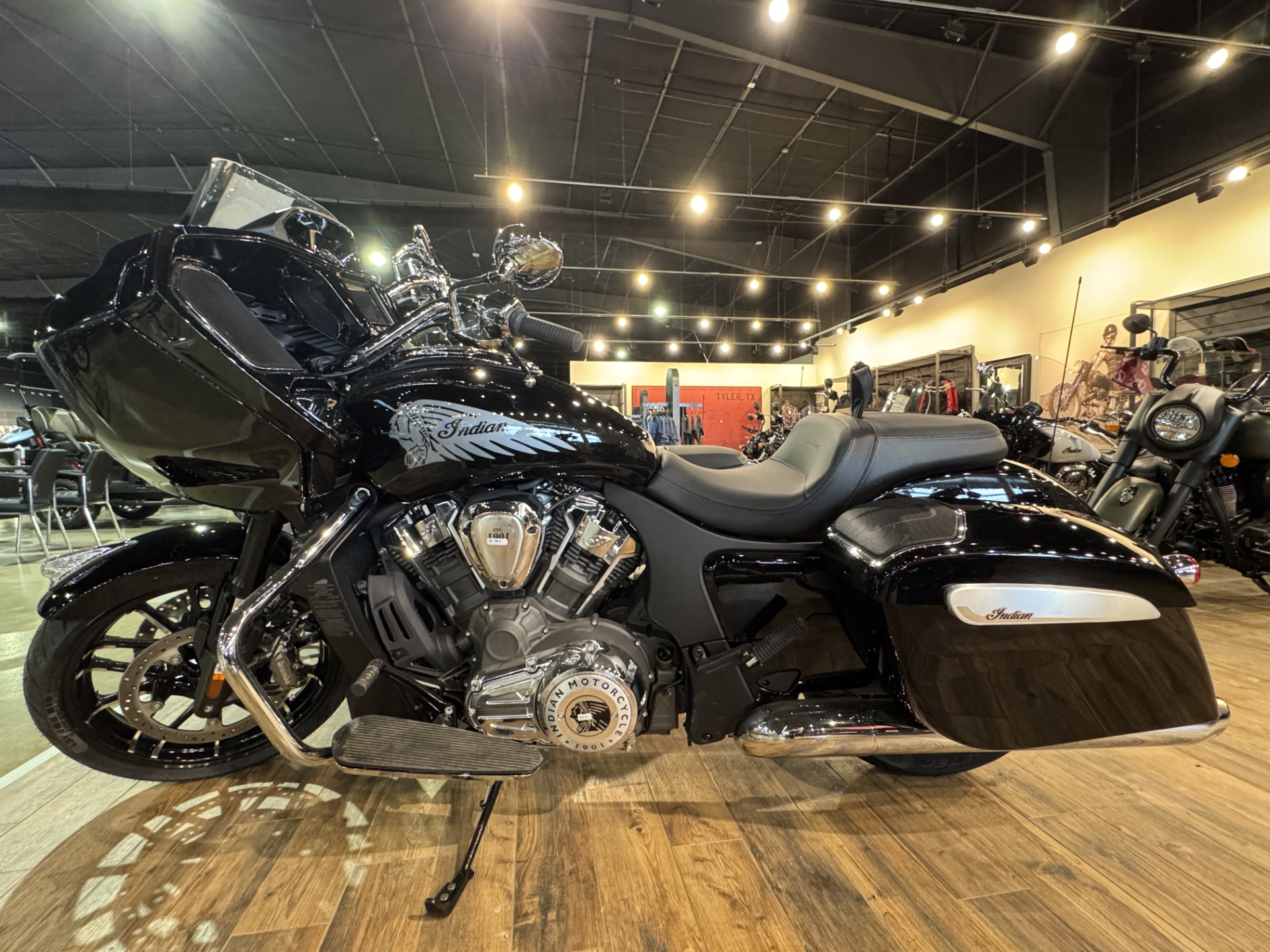 New 2024 Indian Motorcycle Challenger® Limited with PowerBand