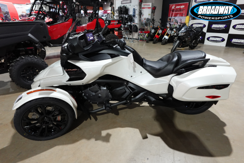 2026 Can-Am Spyder F3-T — photo 1 of 10