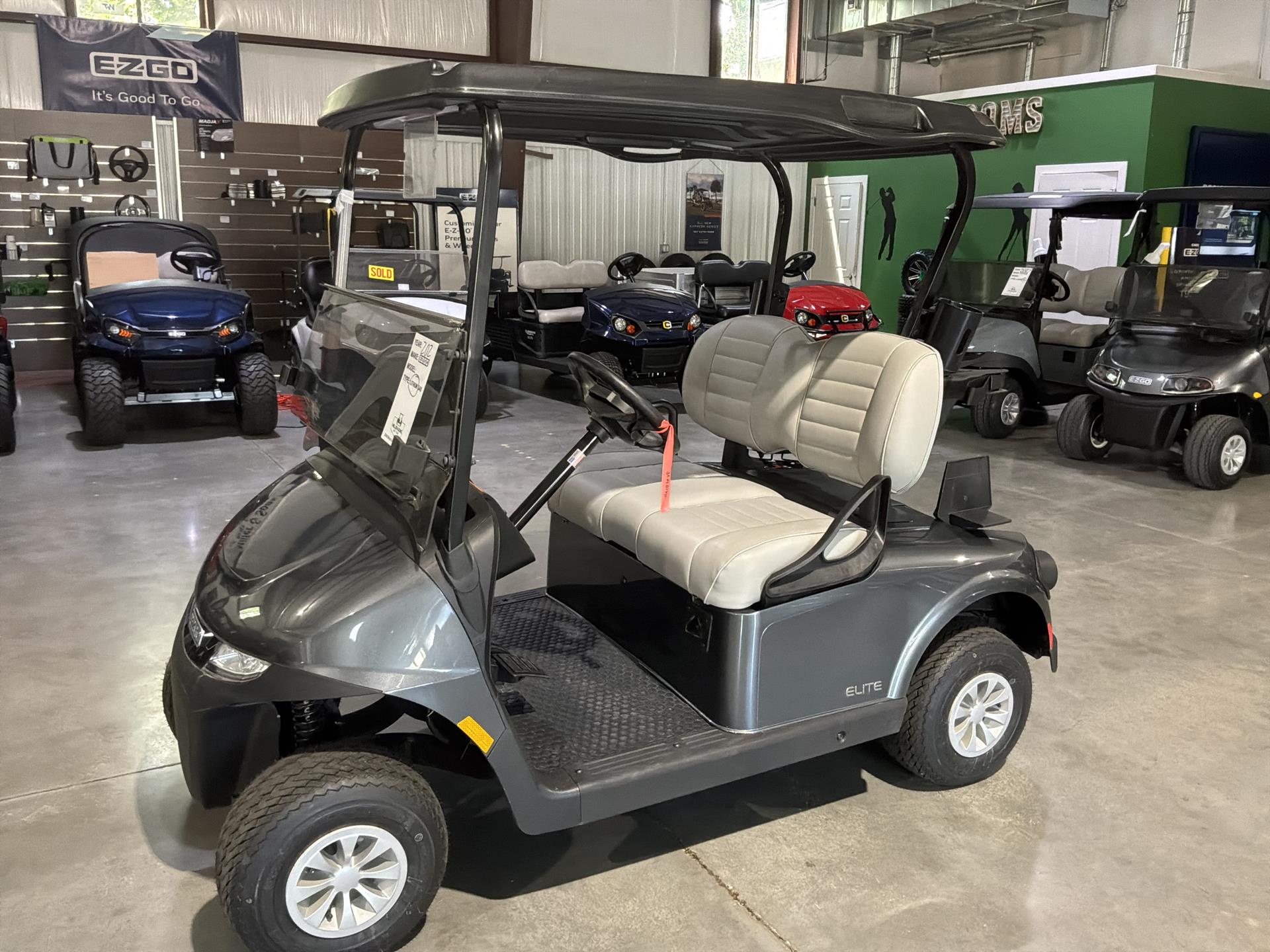 2024 EZGO Freedom photo 2