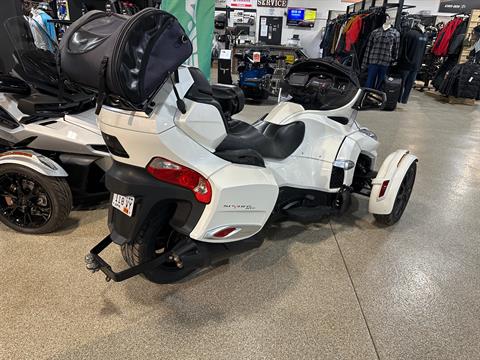 2016 Can-Am Spyder RT-S SE6 in Roscoe, Illinois - Photo 5