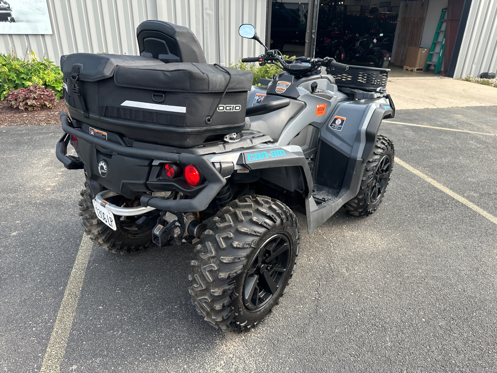 2021 Can-Am Outlander MAX DPS 650 in Roscoe, Illinois - Photo 6