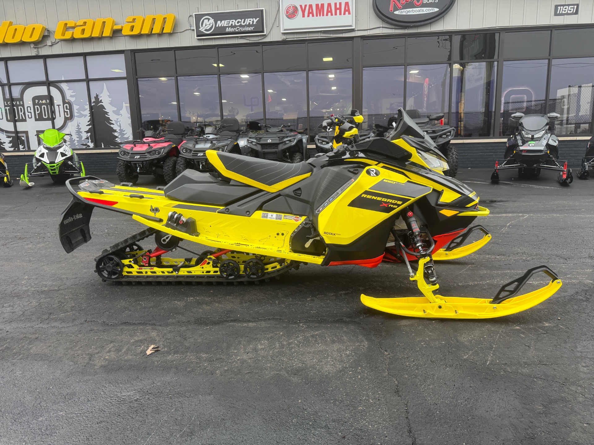 2021 Ski-Doo Renegade X-RS 850 E-TEC ES w/ QAS, Ice Ripper XT 1.5