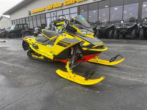 2021 Ski-Doo Renegade X-RS 850 E-TEC ES w/ QAS, Ice Ripper XT 1.5