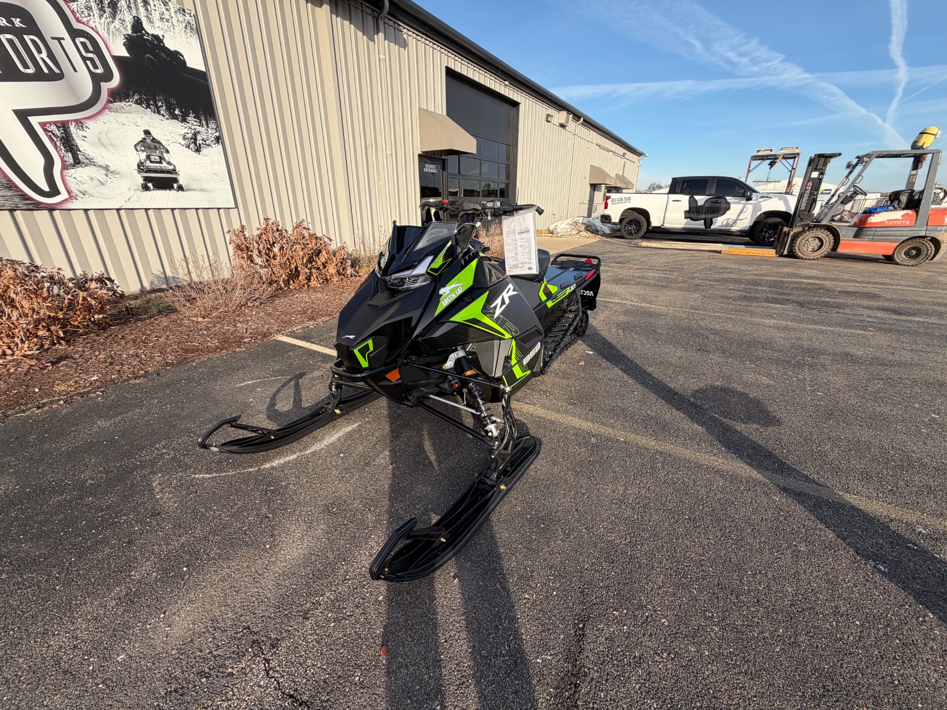 No.16 エスタシオン　軽快車 2026 Arctic Cat ZR 858 Sno Pro 137 ES (Arctic Cat G8 Gauge