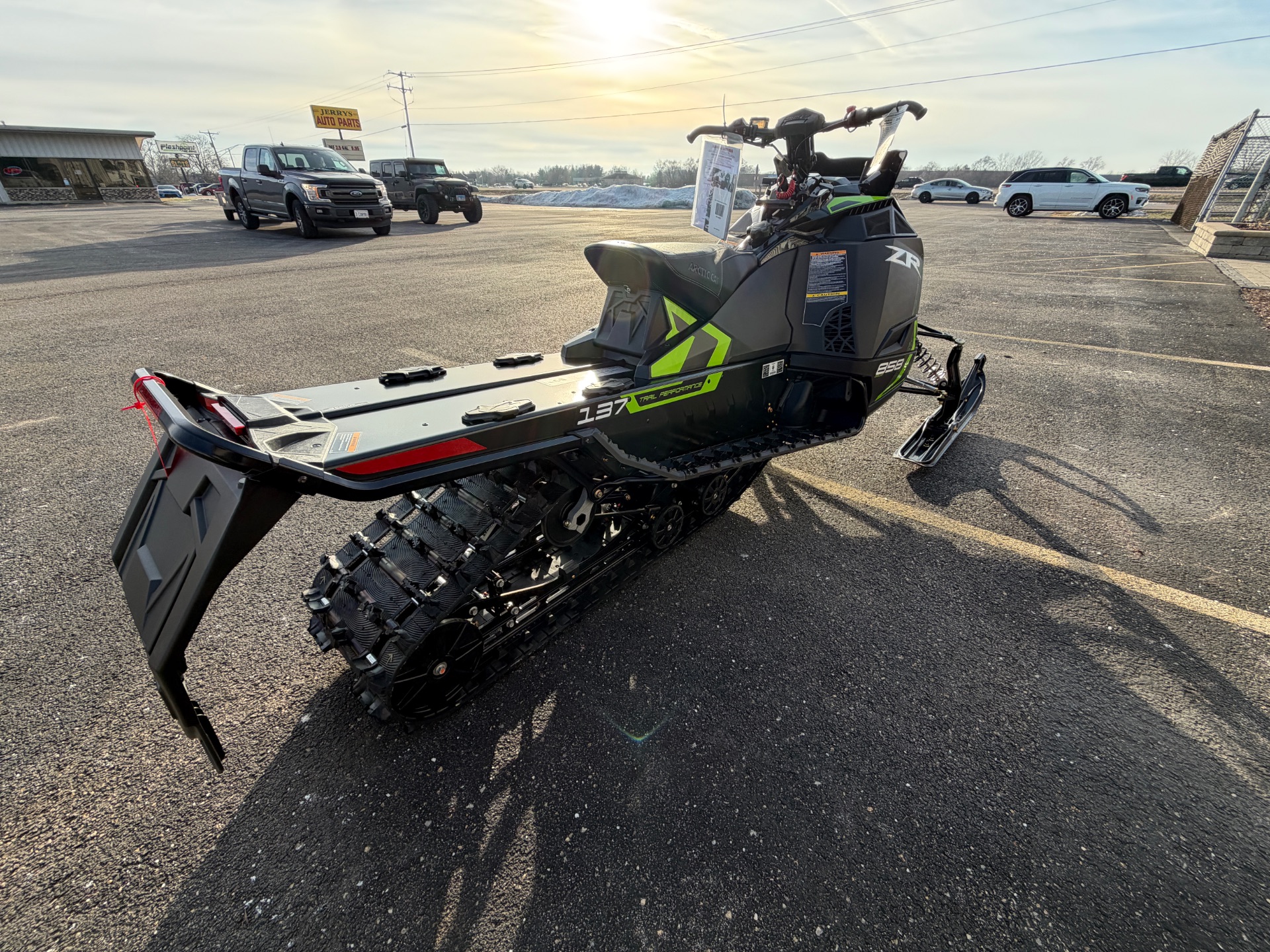 No.16 エスタシオン　軽快車 New 2026 Arctic Cat ZR 858 Sno Pro 137 ES (Arctic Cat G8 Gauge