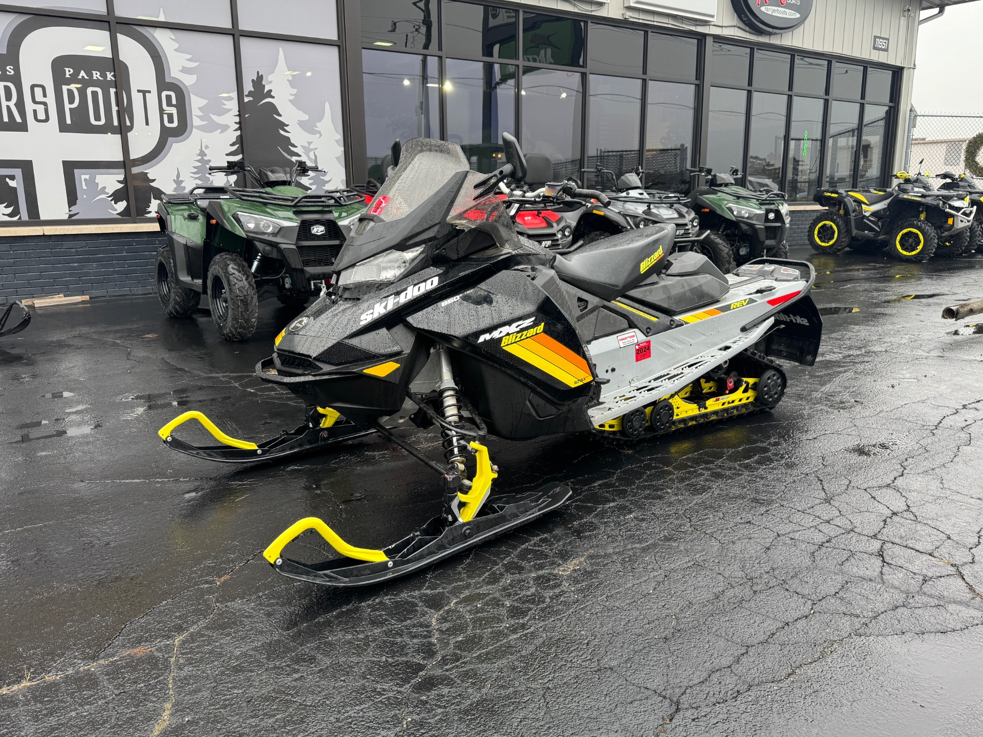 2019 Ski-Doo MXZ Blizzard 850 E-TEC in Roscoe, Illinois - Photo 2