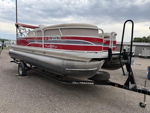 2016 Sun Tracker Party Barge 20 DLX — photo 1 of 13