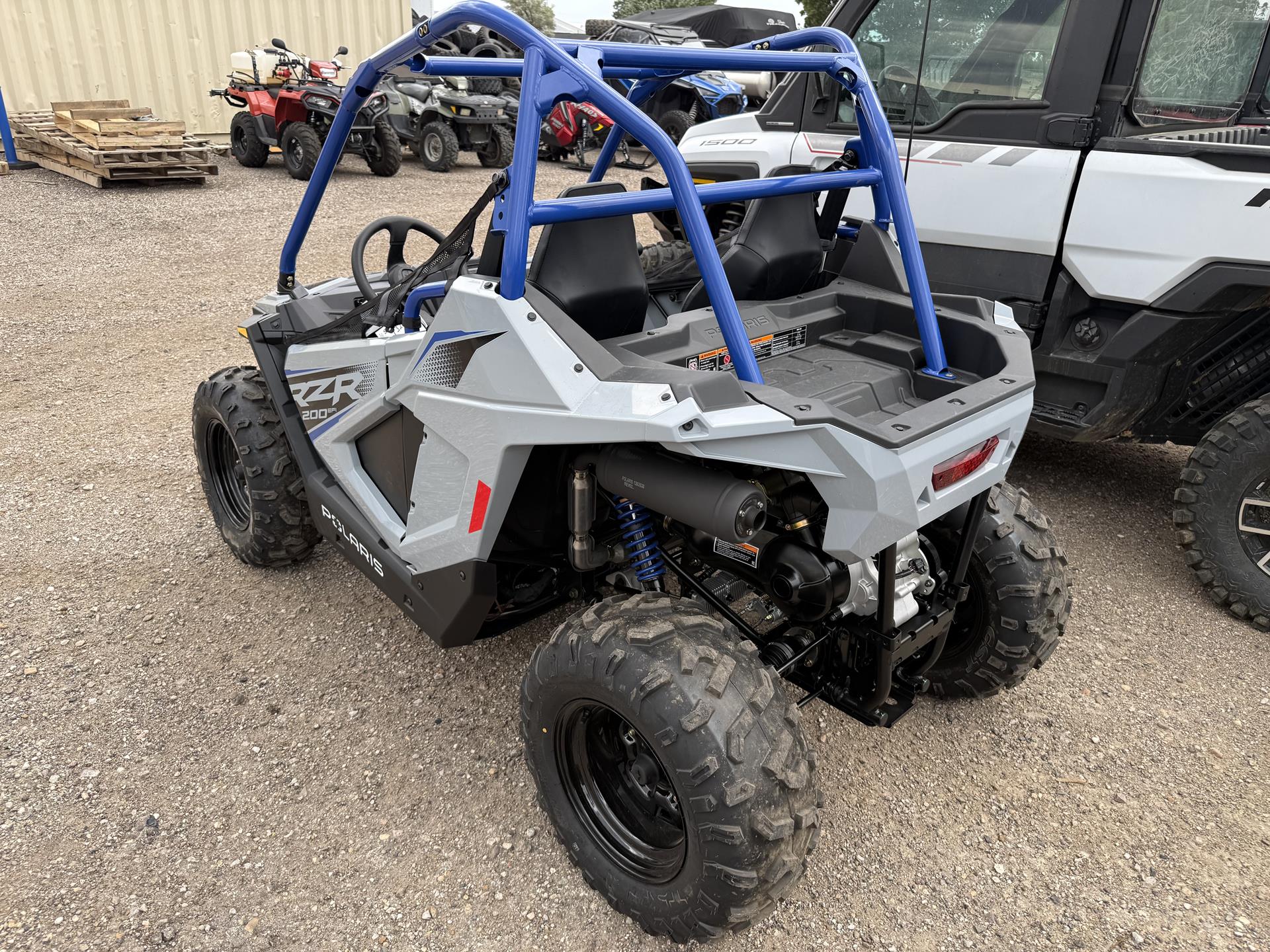2027 Polaris RZR 200 EFI 6