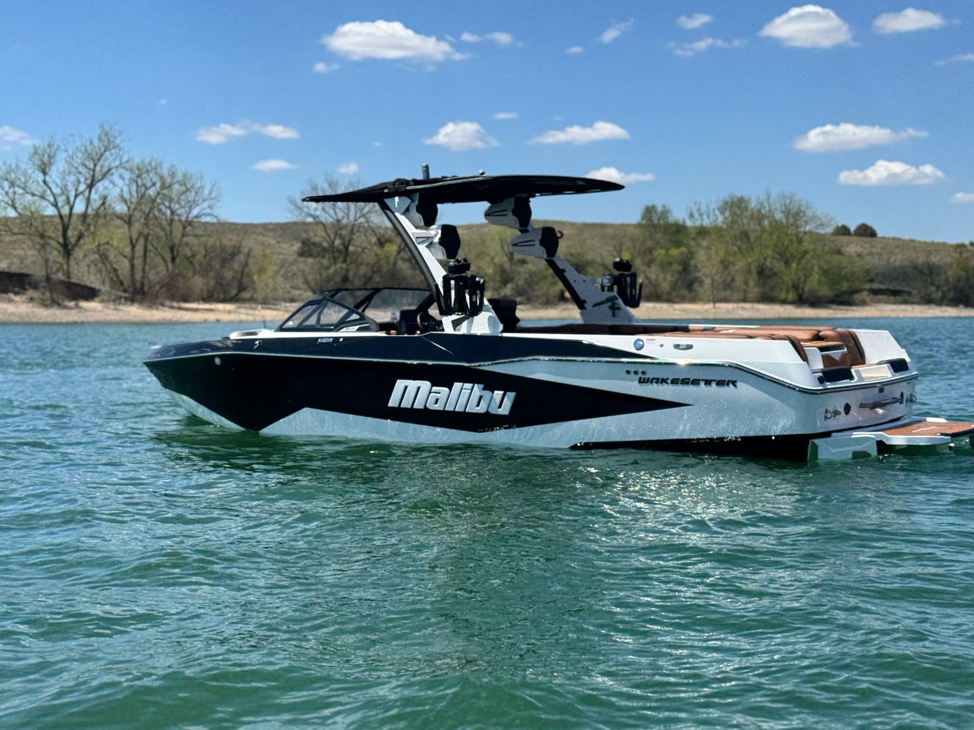 ビンテージ　MALIBU(エミレーター) New 2025 Malibu Wakesetter 25 LSV Power Boats Inboard in